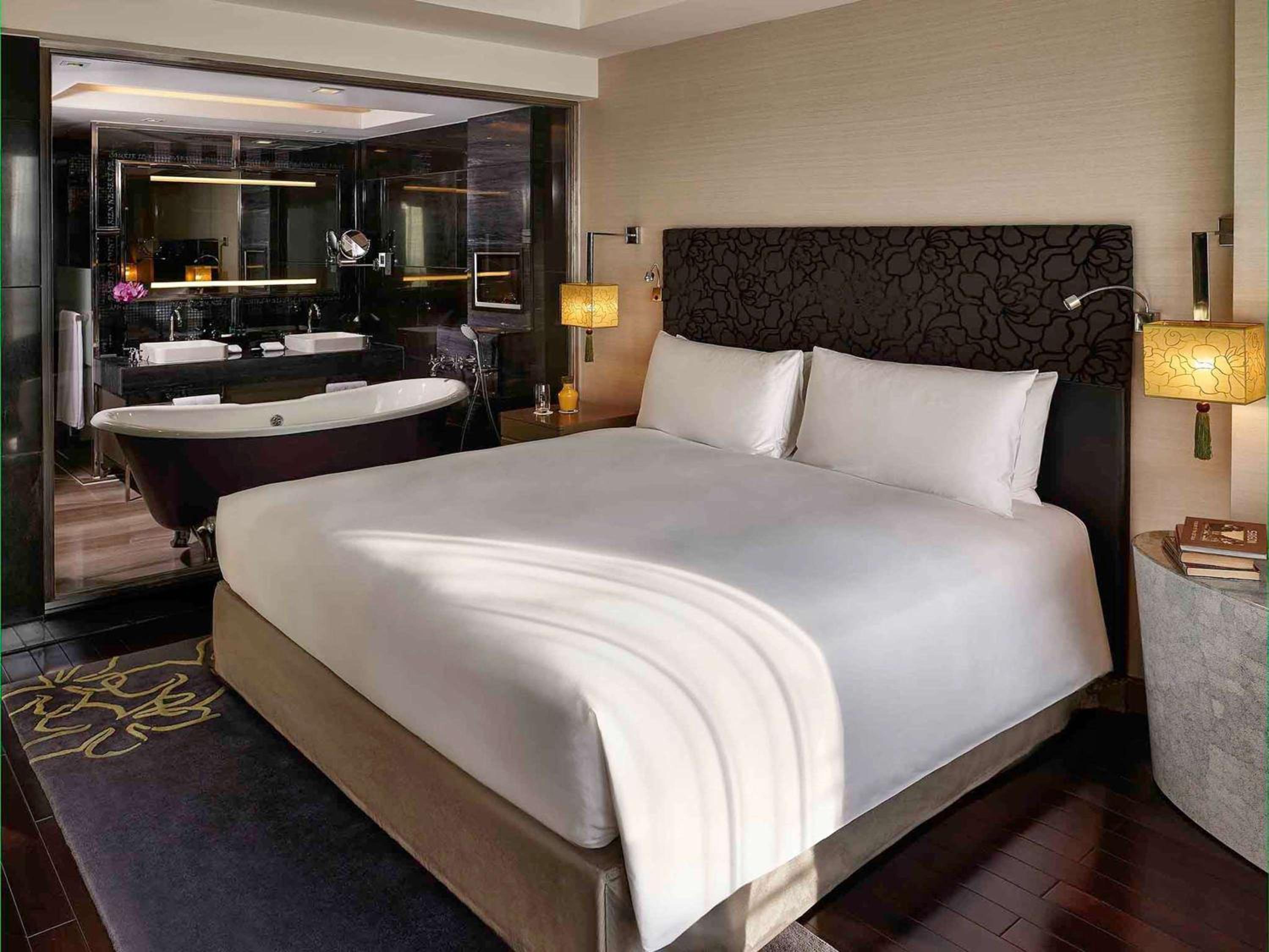 Prestige Suite with Club Millésime Access and City View photo 3