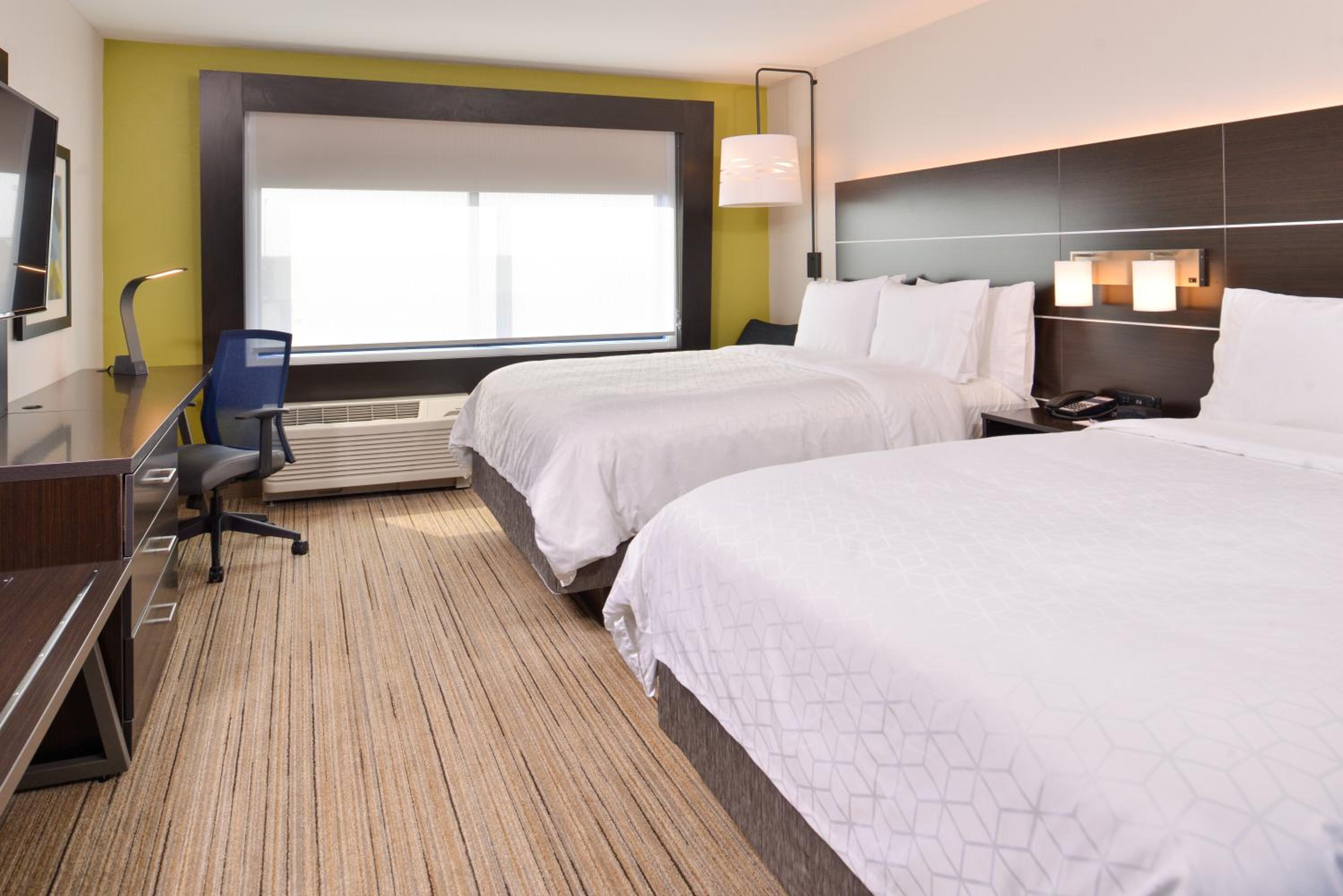 Room with Two Beds - Hearing Accessible - Non-Smoking