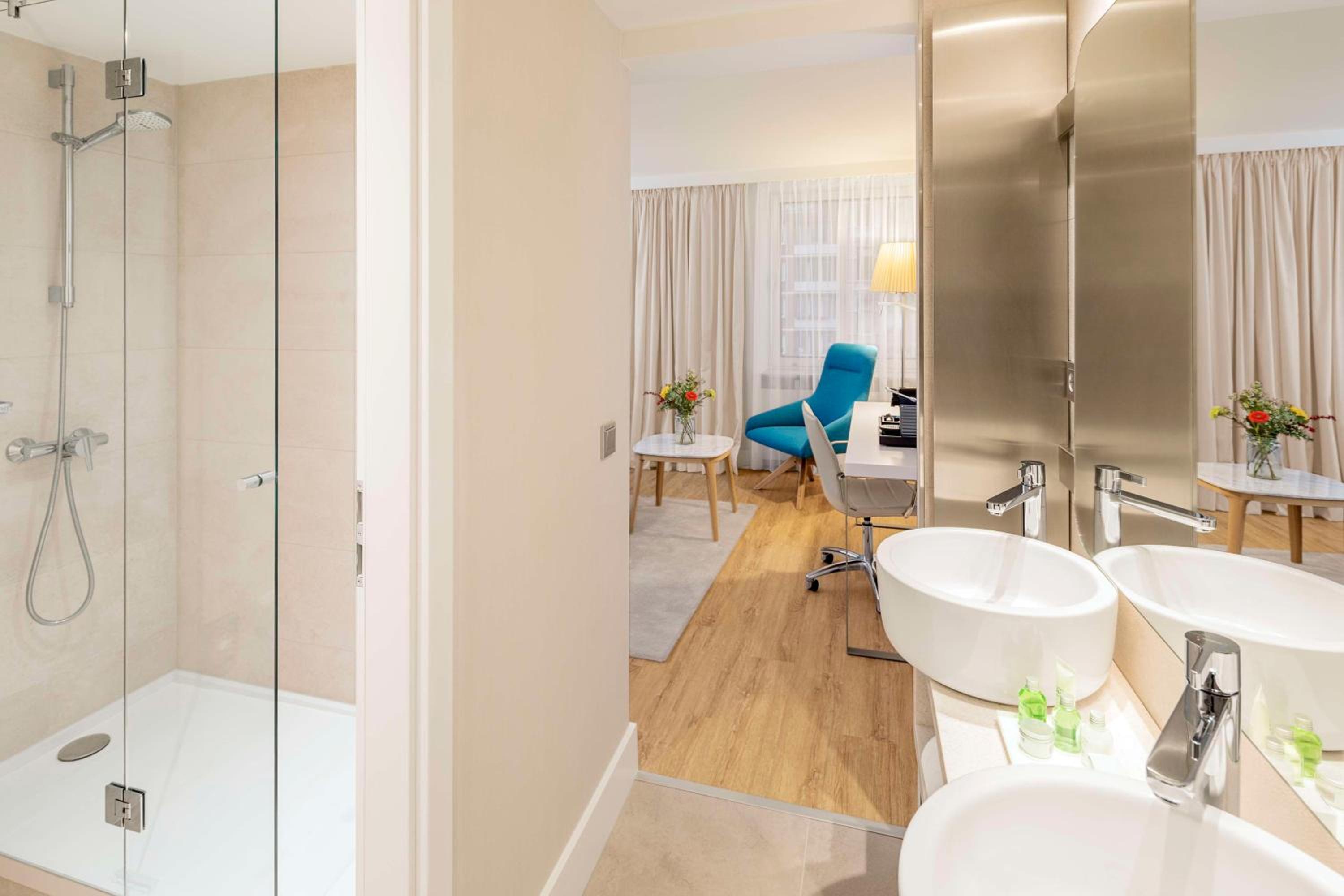 Junior Suite - Photo 12