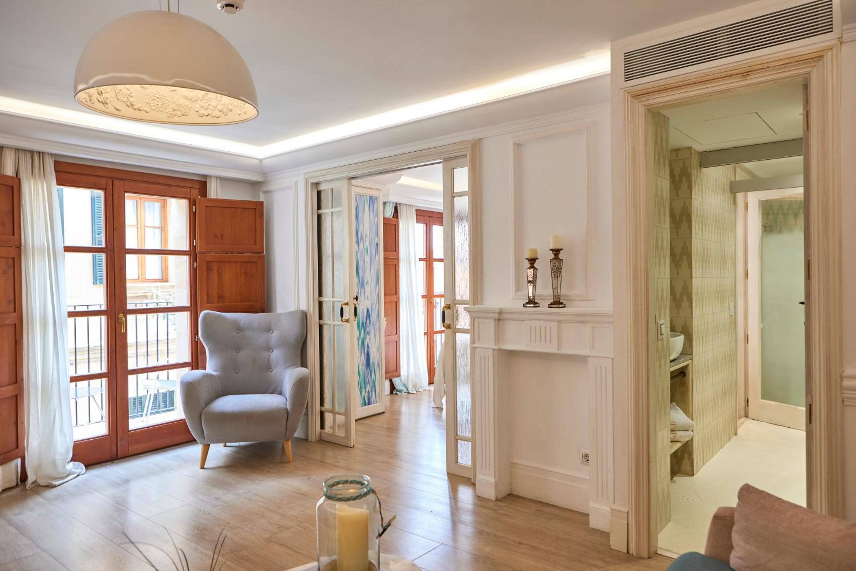 Suite Junior (Sala de estar o Balcón)