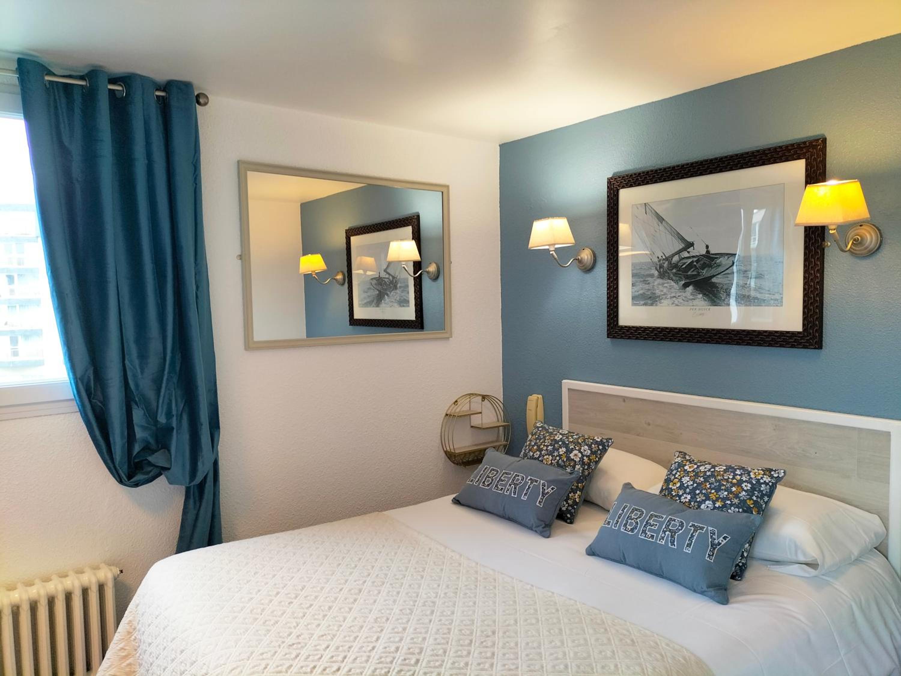 Quadruple Room - Photo 3
