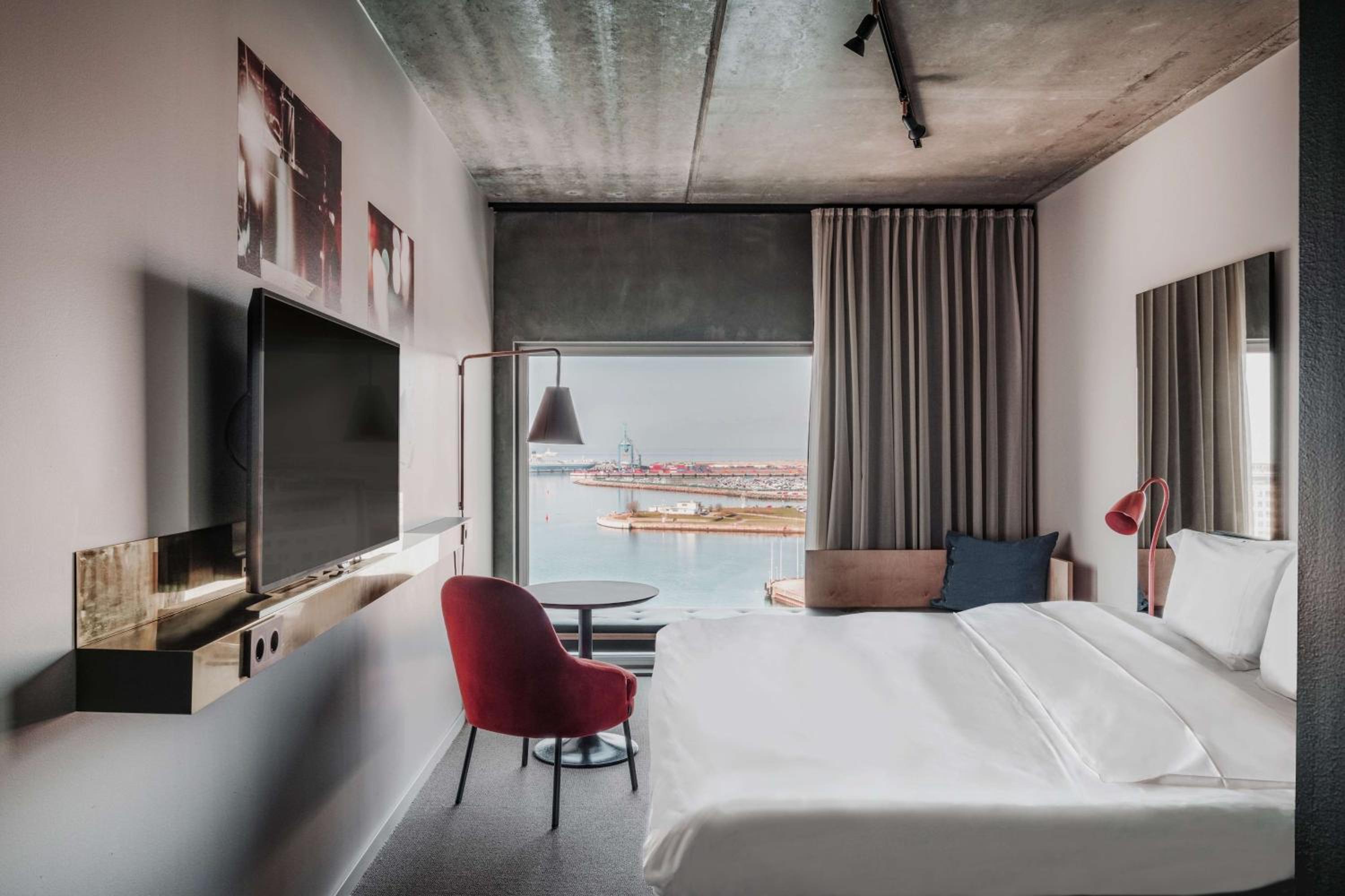 King Room with Ocean View photo 2