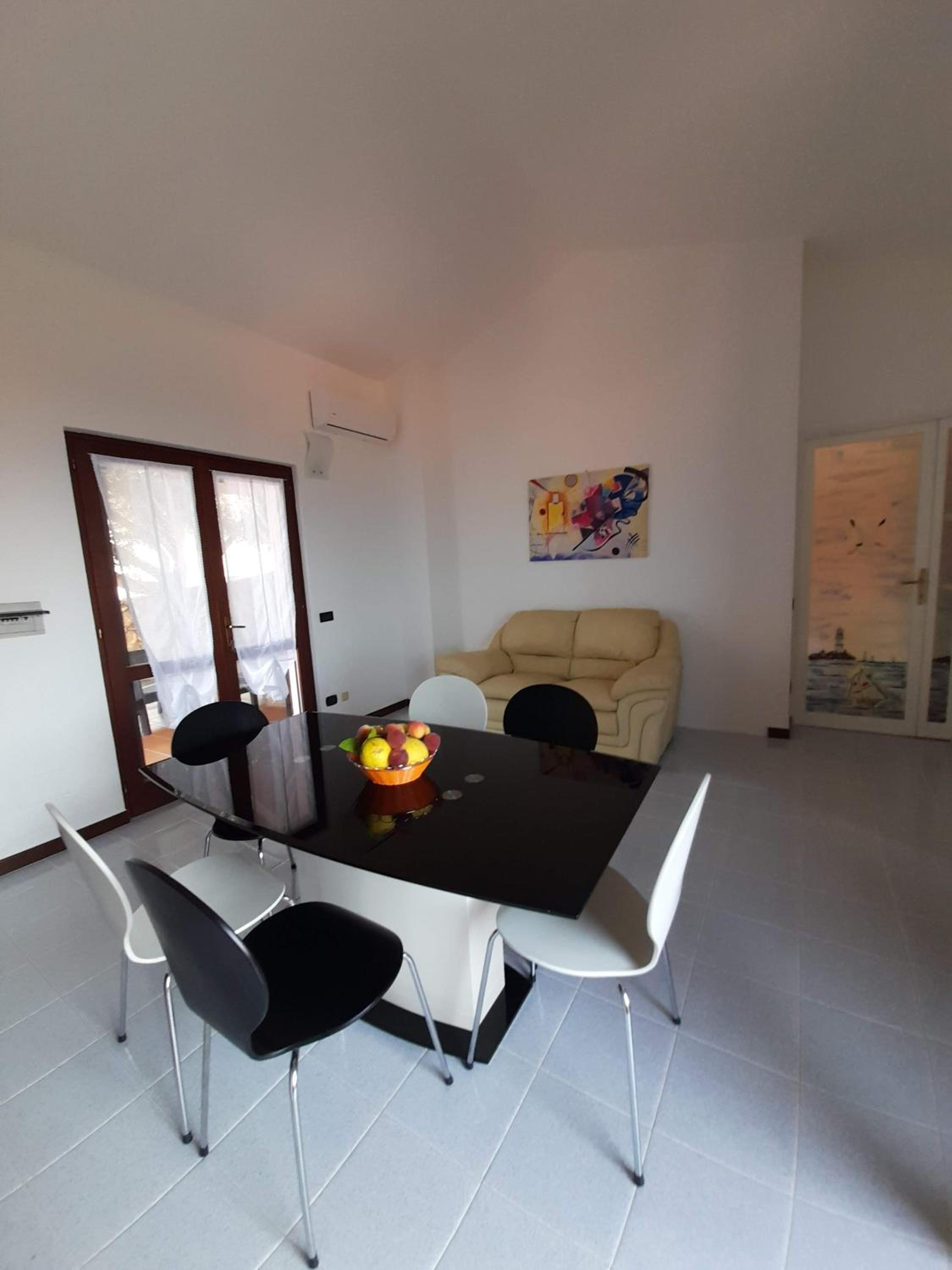 Two-Bedroom House photo 3