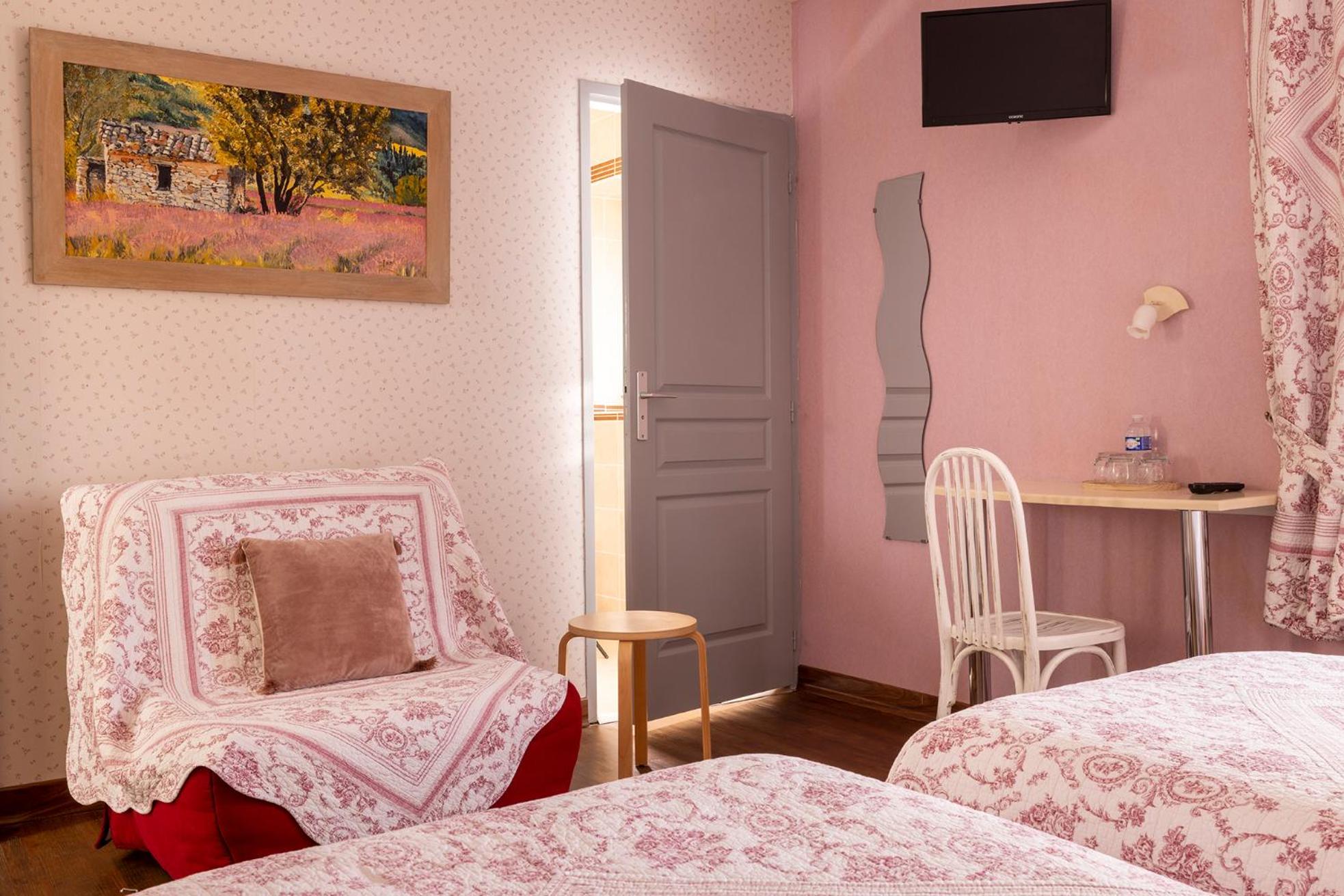 Triple Room - Photo 8