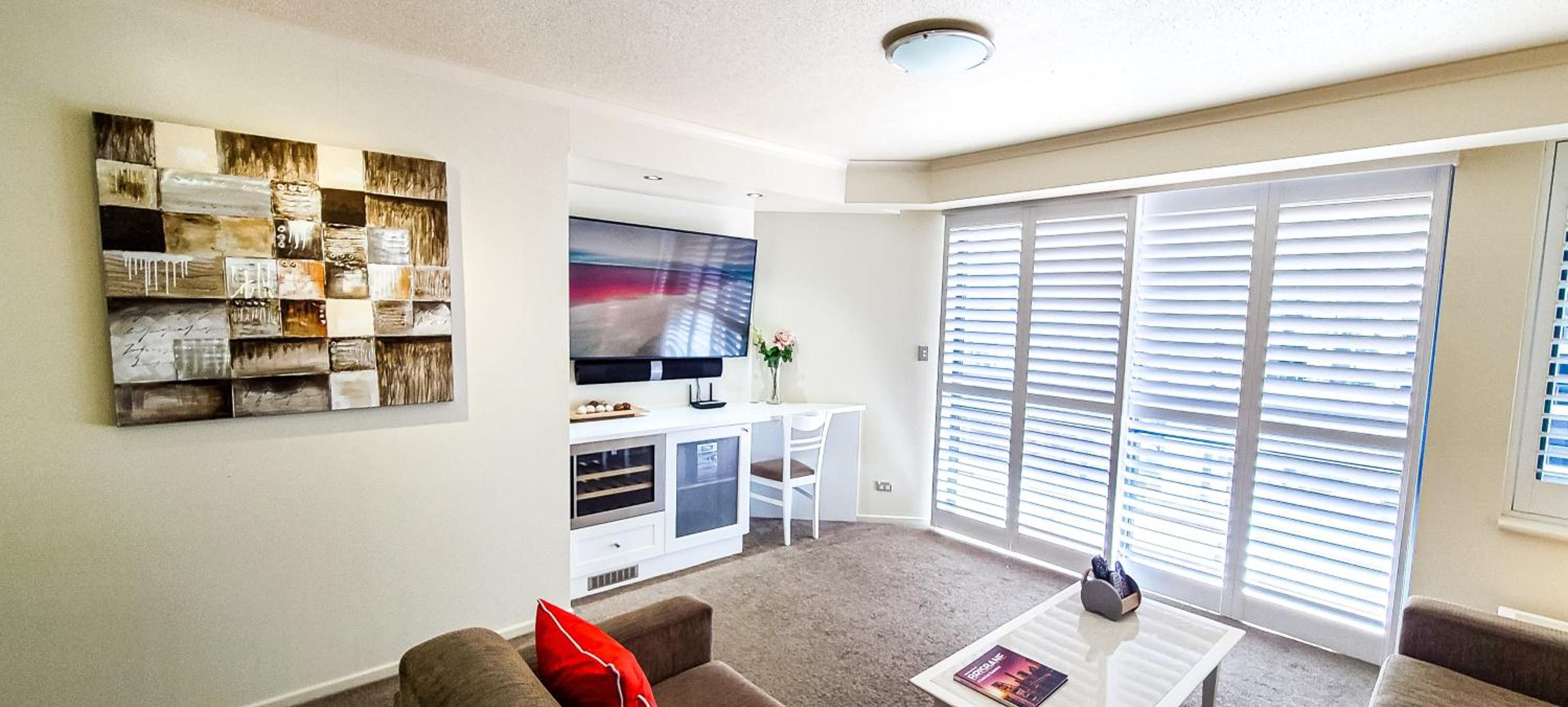 Deluxe Two-Bedroom Apartment