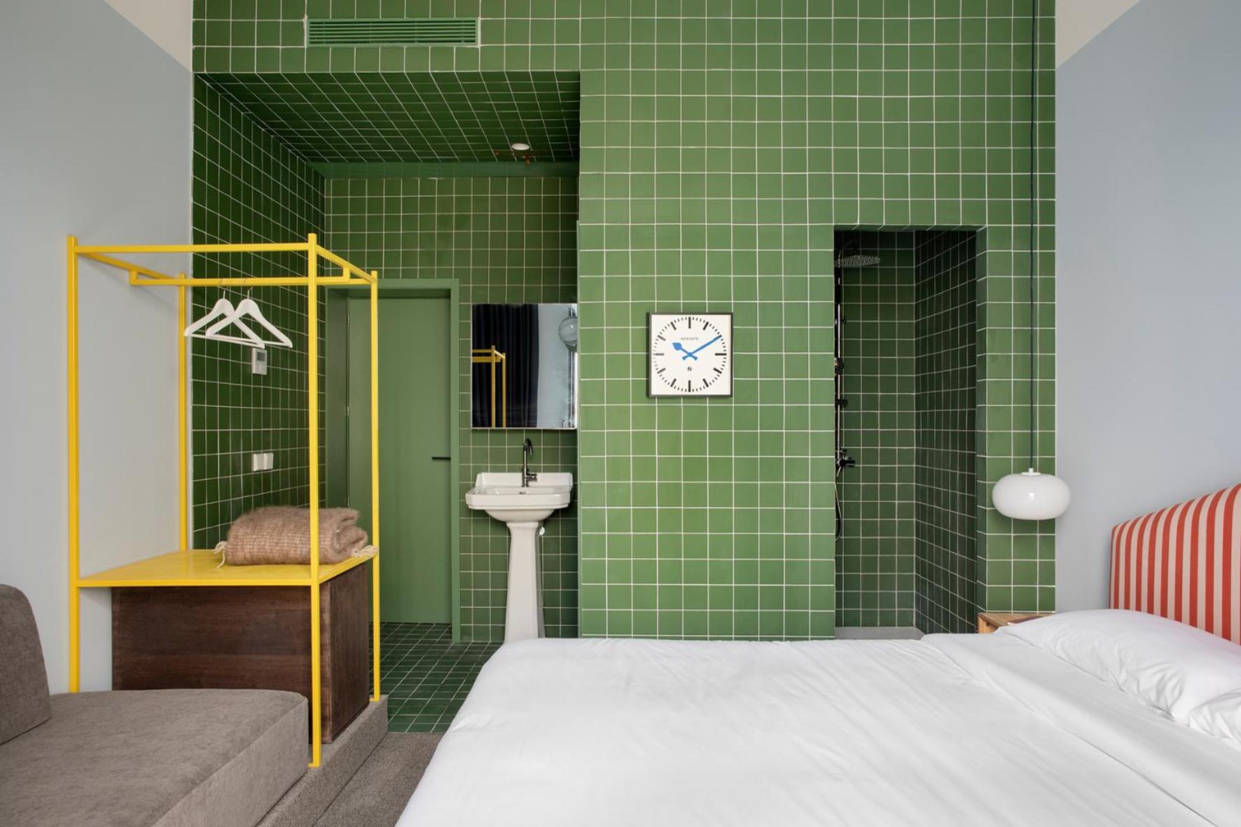 Habitación Doble con Balcón (3 Adultos)