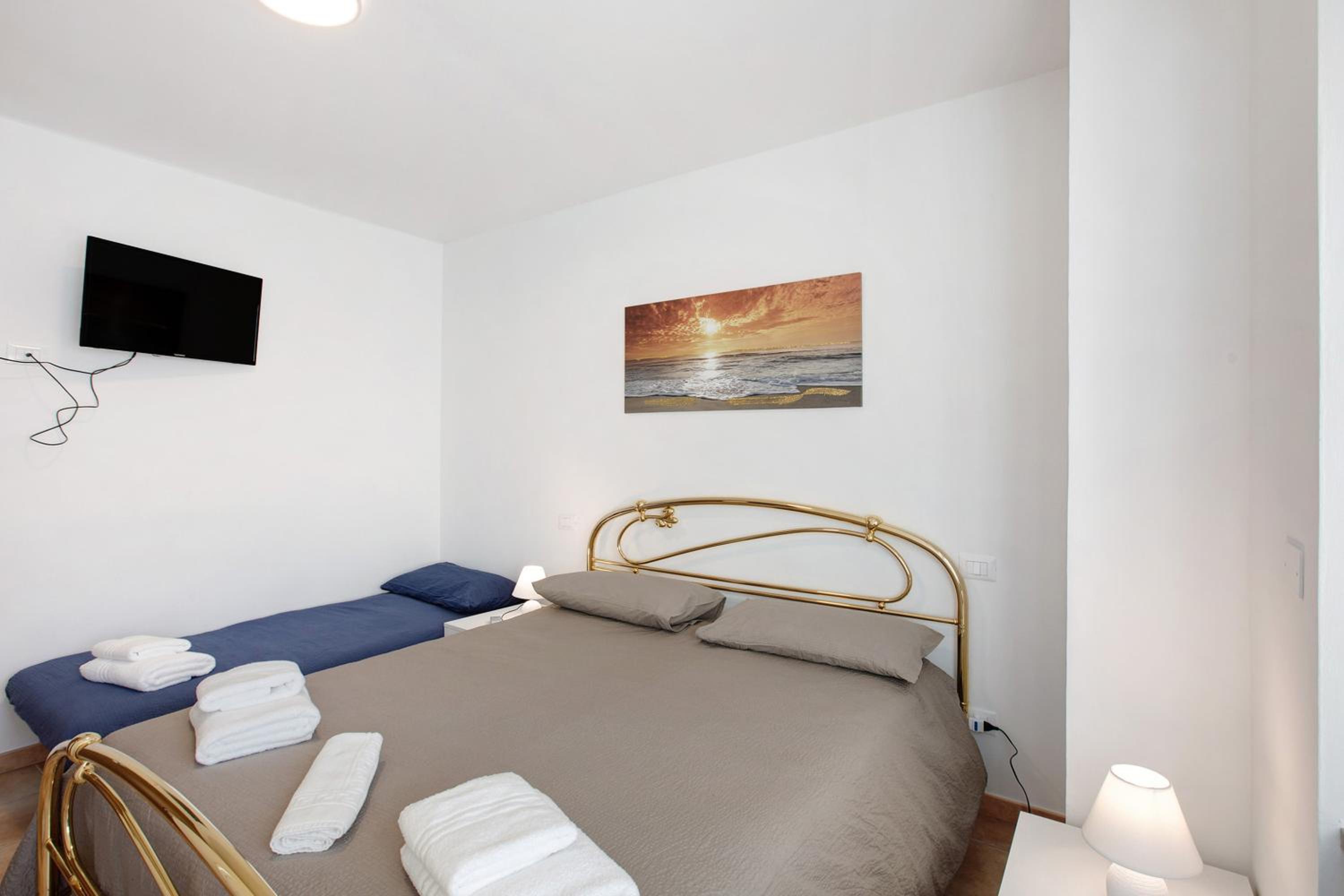Superior One-Bedroom Apartment with Balcony