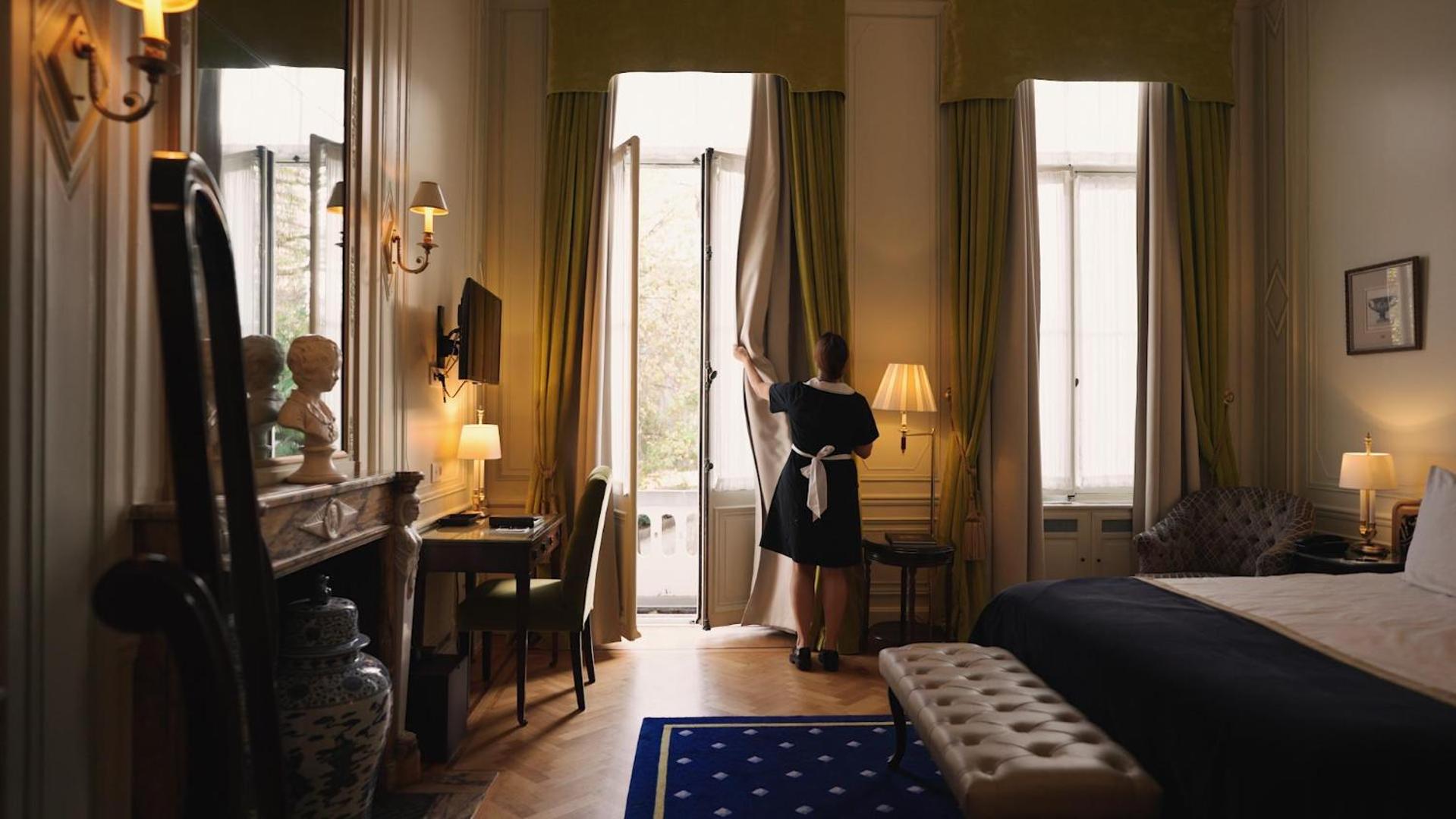 Deluxe Suite - Photo 9