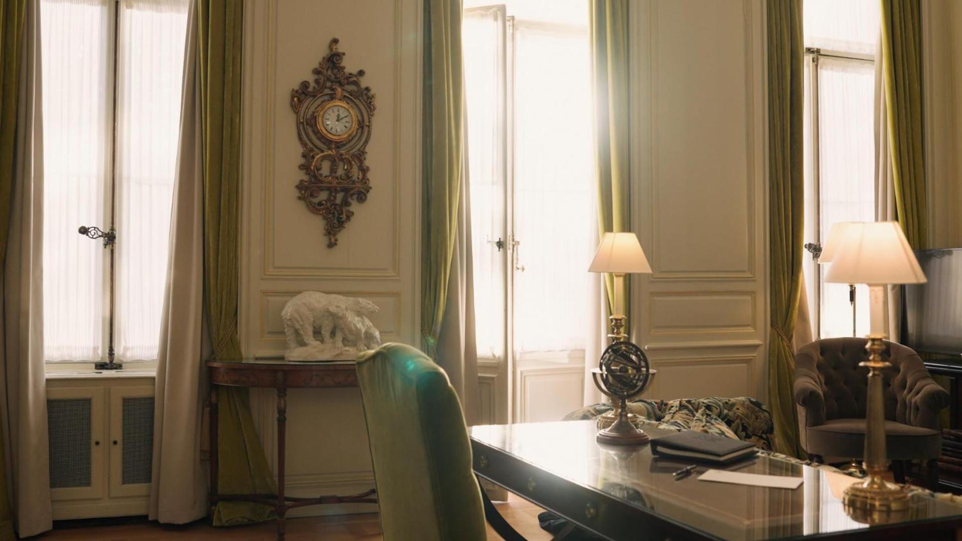 Deluxe Suite - Photo 5