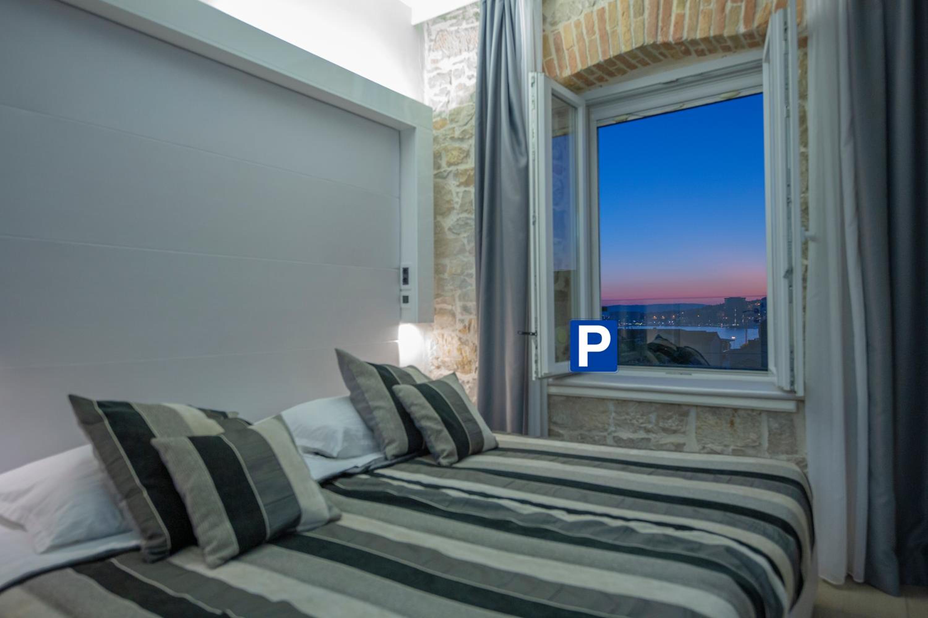 Deluxe Double or Twin Room with Sea View