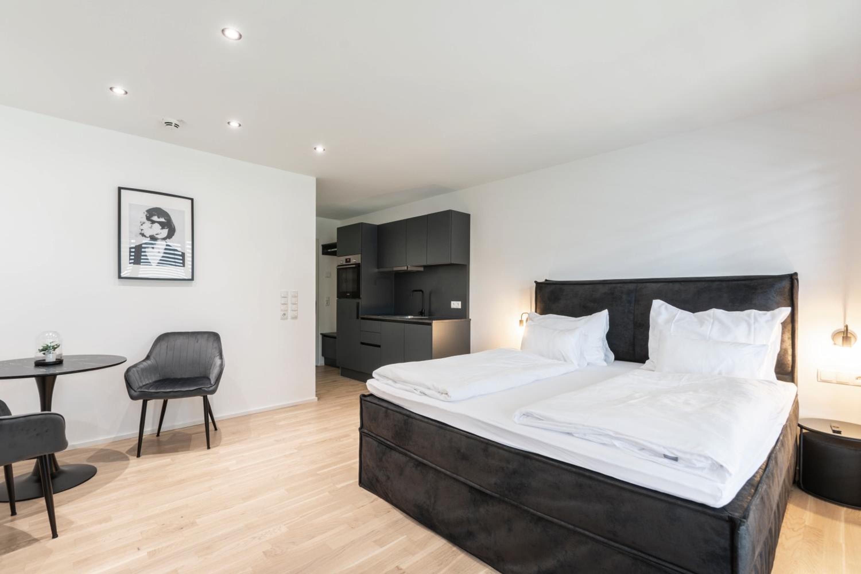 Double Room Standard - Photo 10