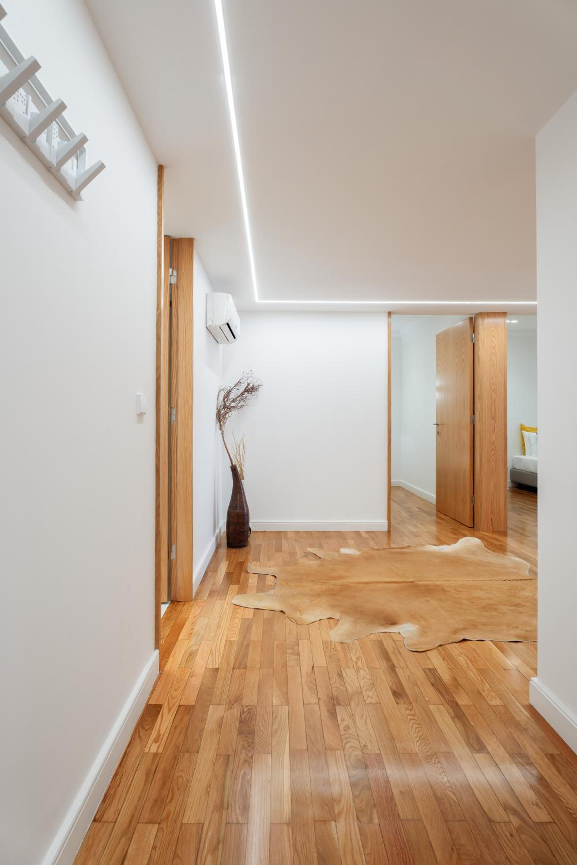 Two-Bedroom Apartment thumbnail 6