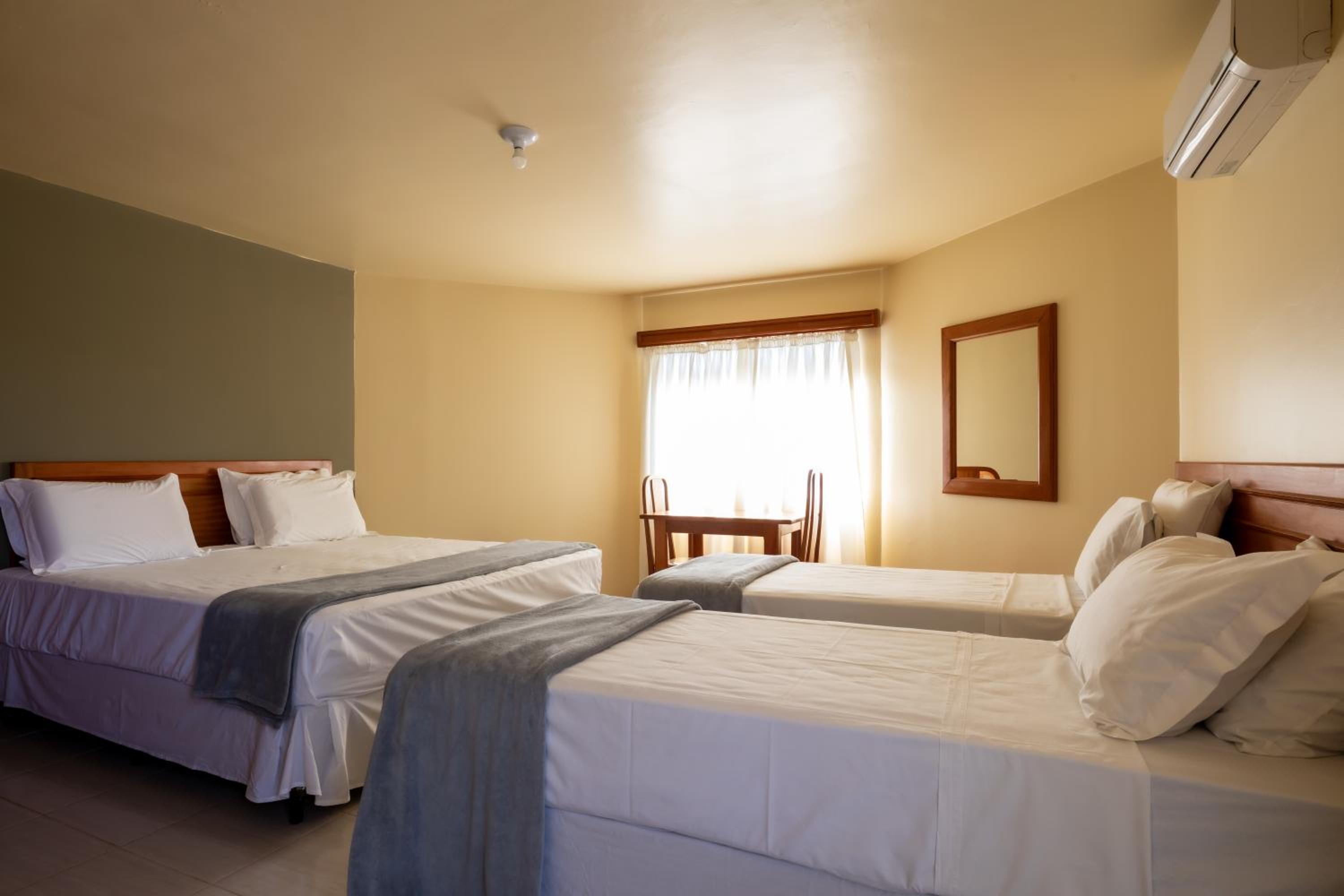 Deluxe Quadruple Room - Photo 5