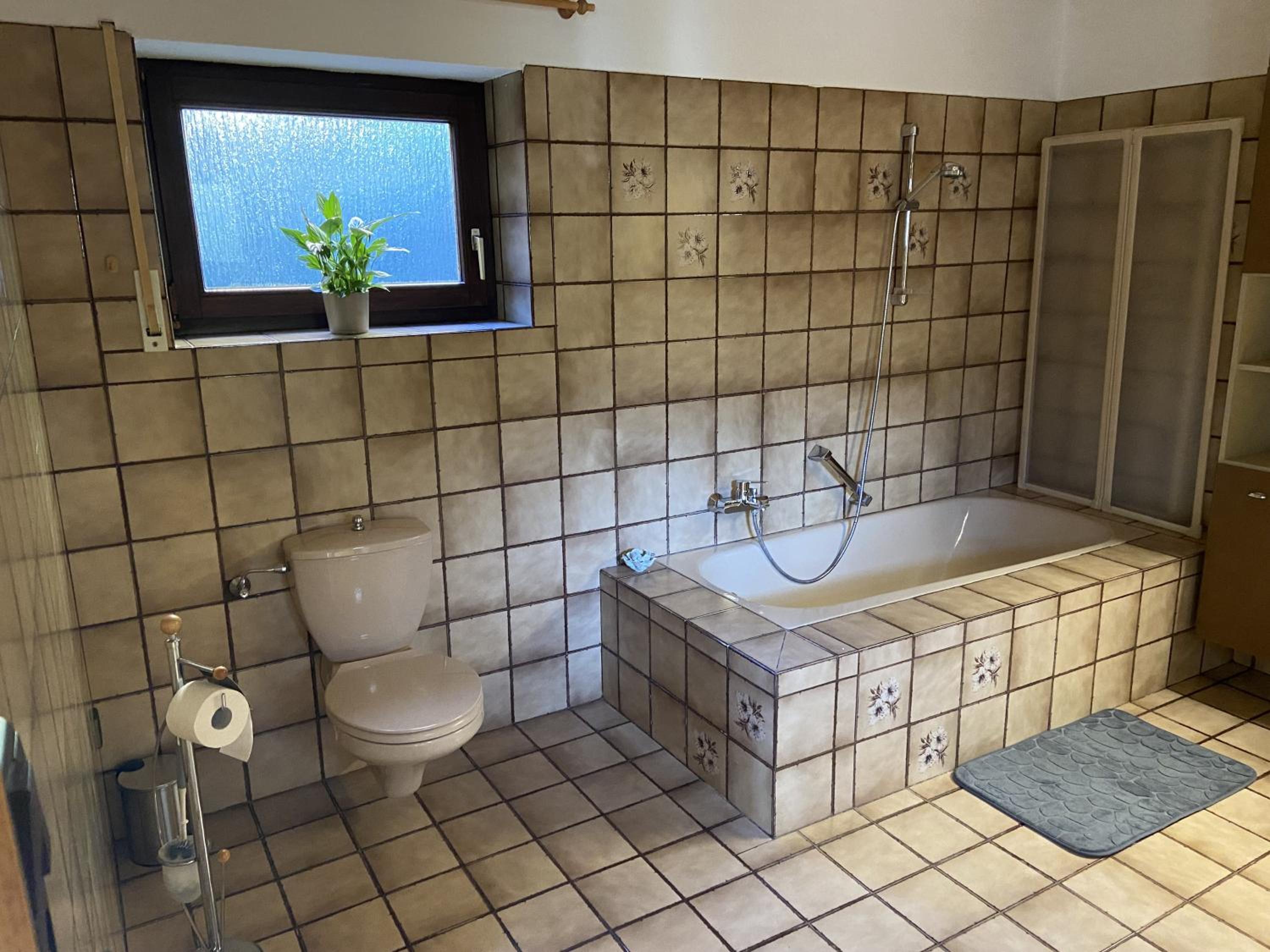 Three-Bedroom House photo 3