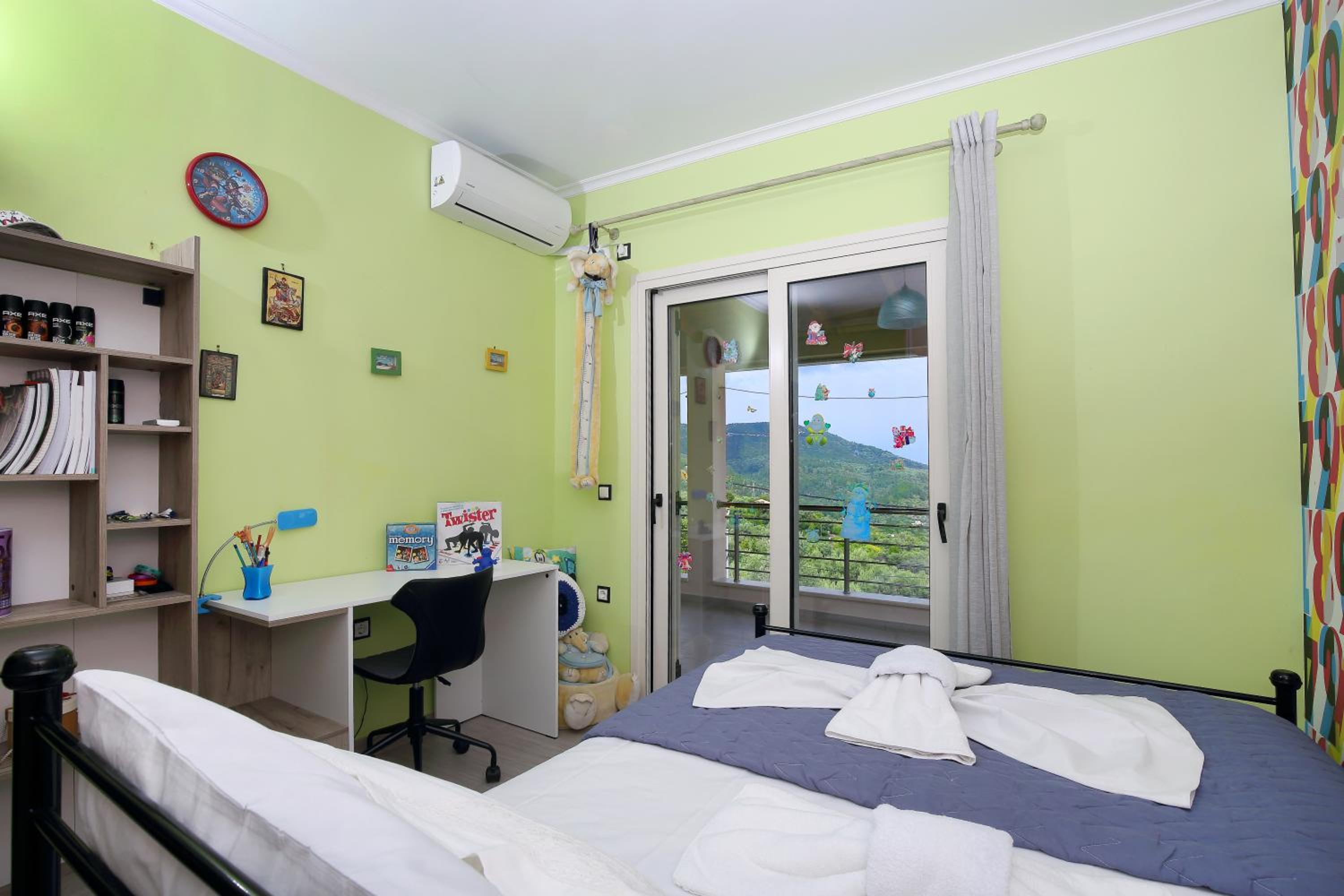 Villa photo 3