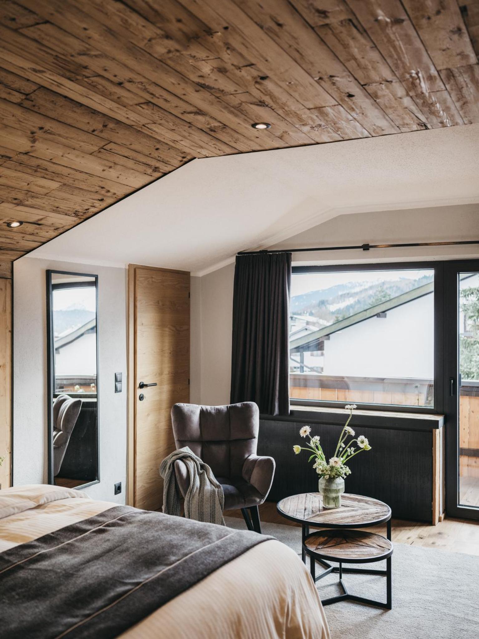 Suite with two bedrooms - Photo 2