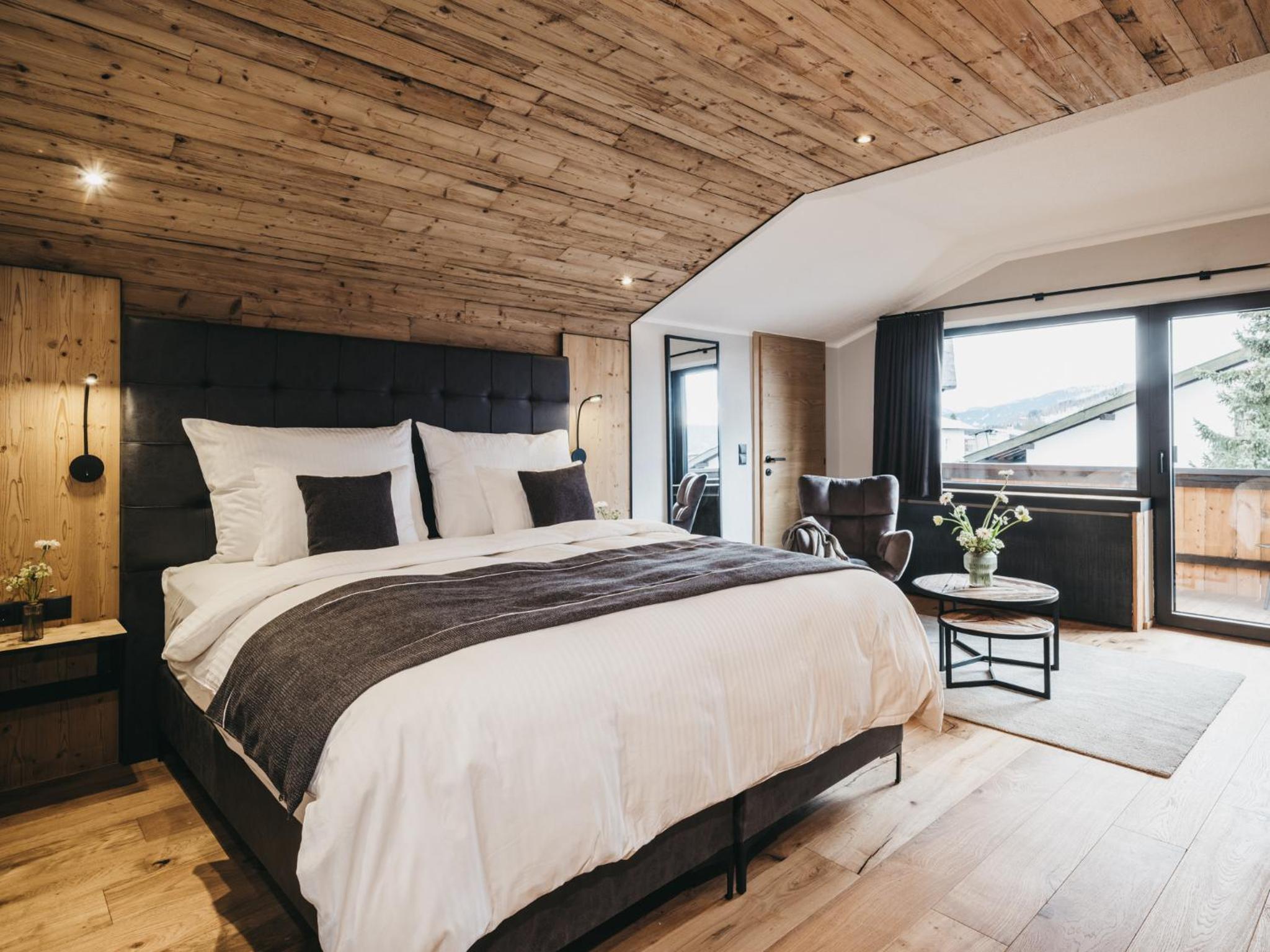 Suite with two bedrooms - Photo 1