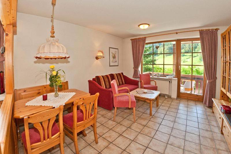 One-Bedroom Apartment with Balcony photo 1