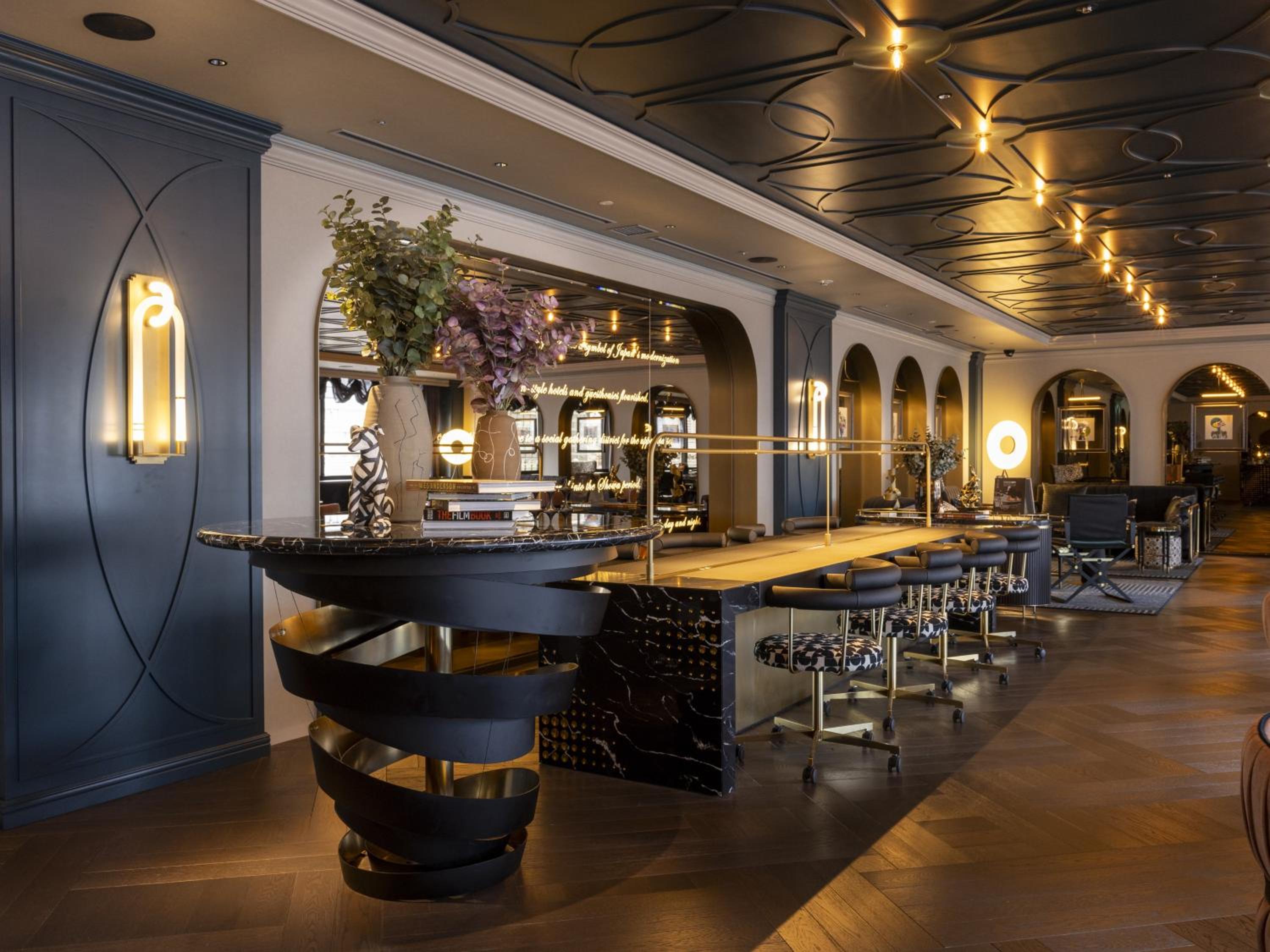 Privilege Twin Room (Lounge Access)