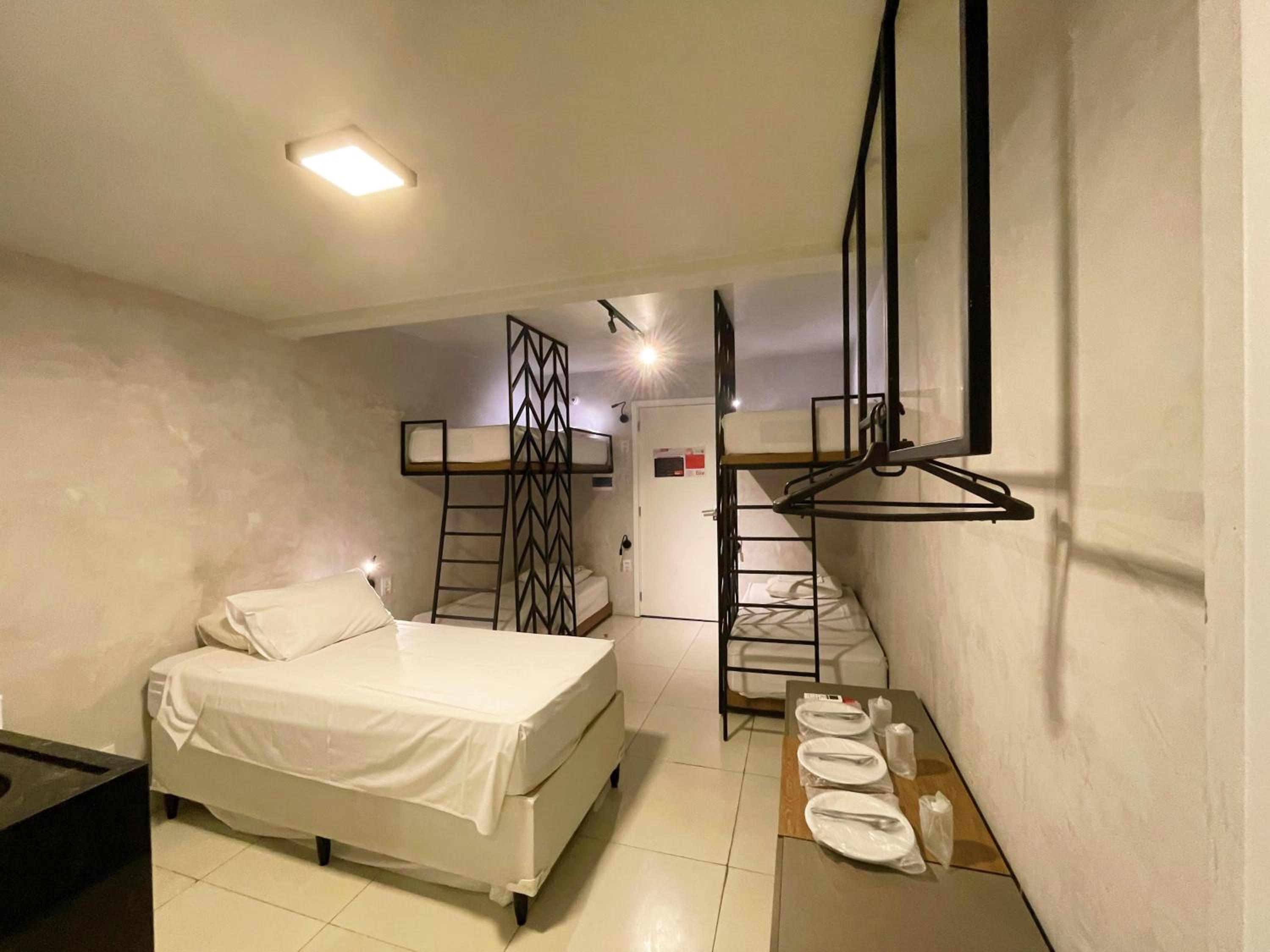 Family Suite - Photo 9