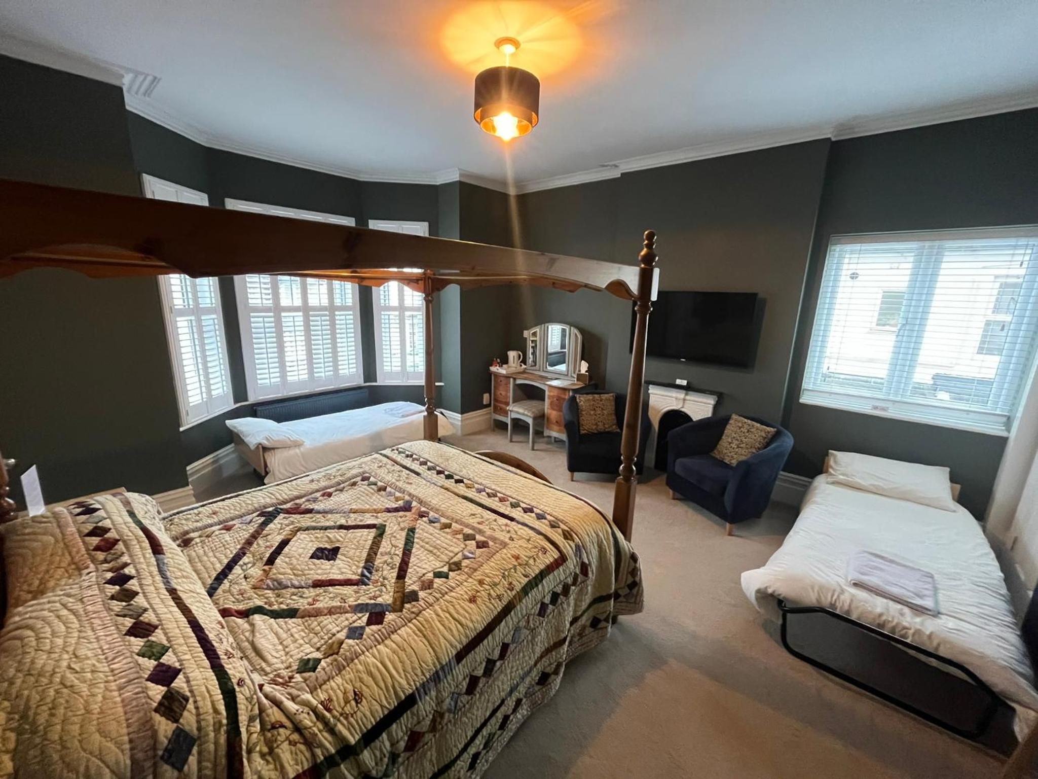 Deluxe King Room photo 3