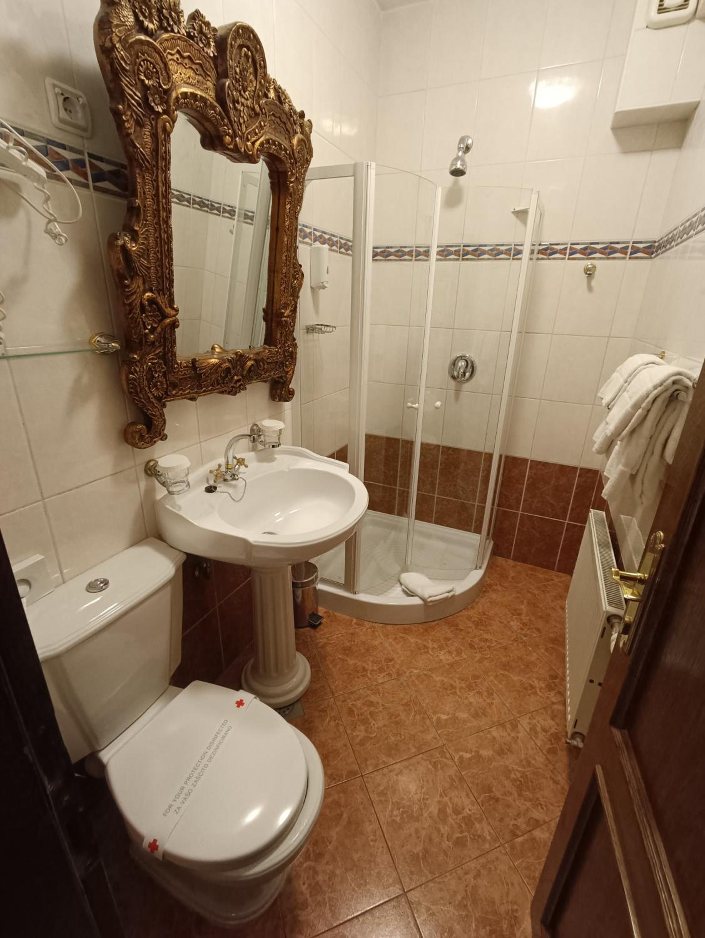 Standard Twin Room photo 2
