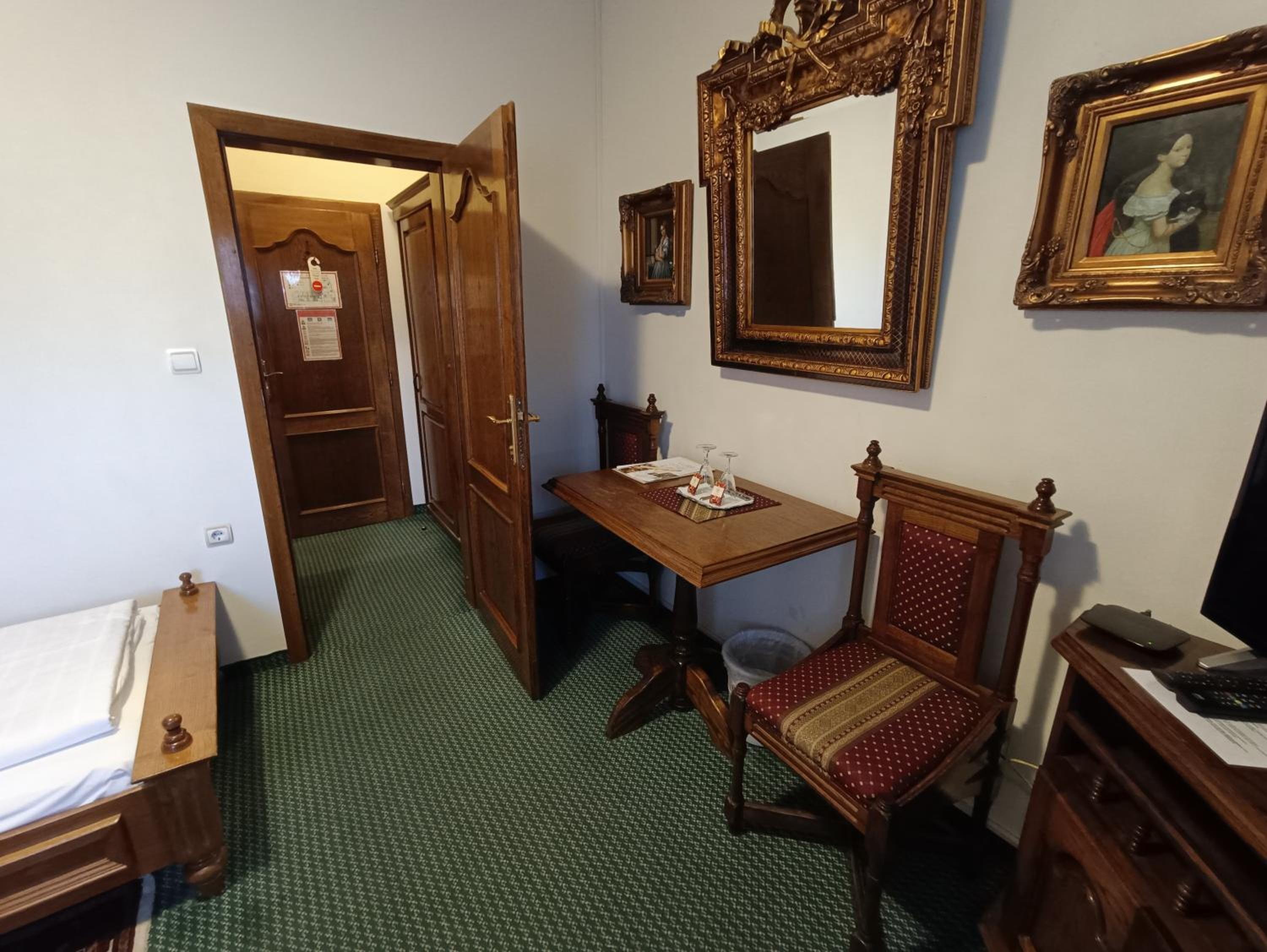 Standard Twin Room photo 1