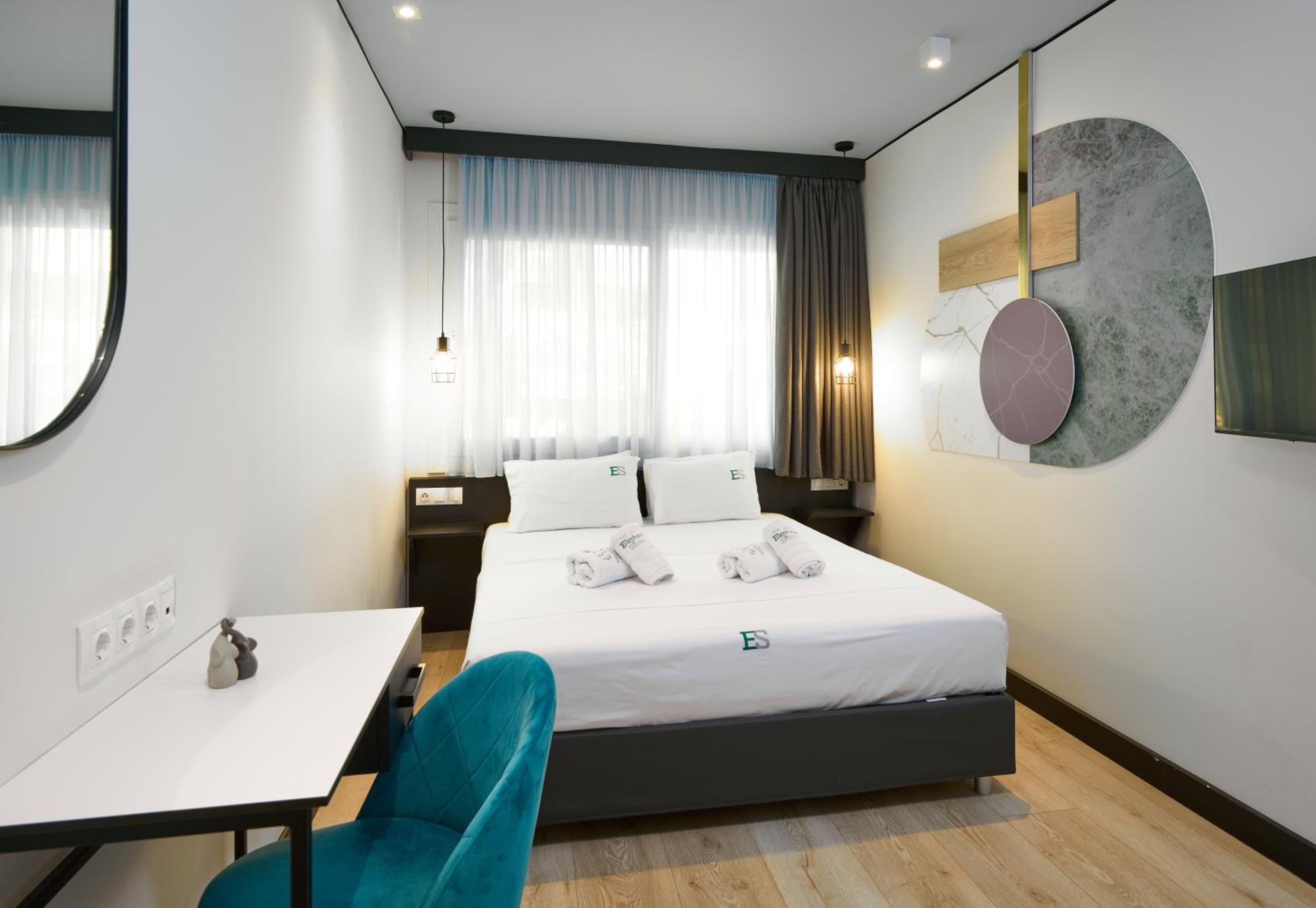 Budget Double Room - Photo 6