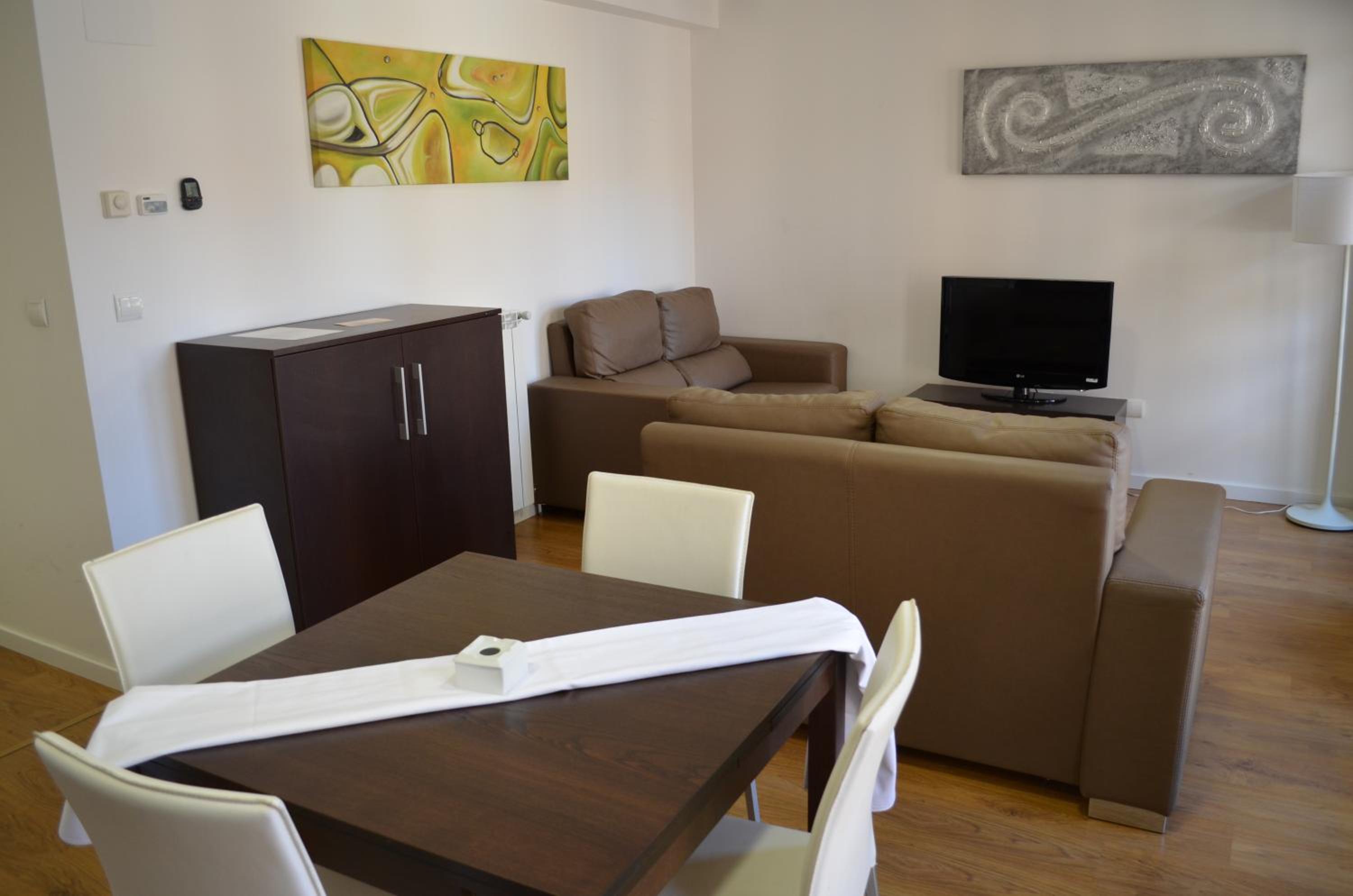 Two-Bedroom Apartment - Photo 11
