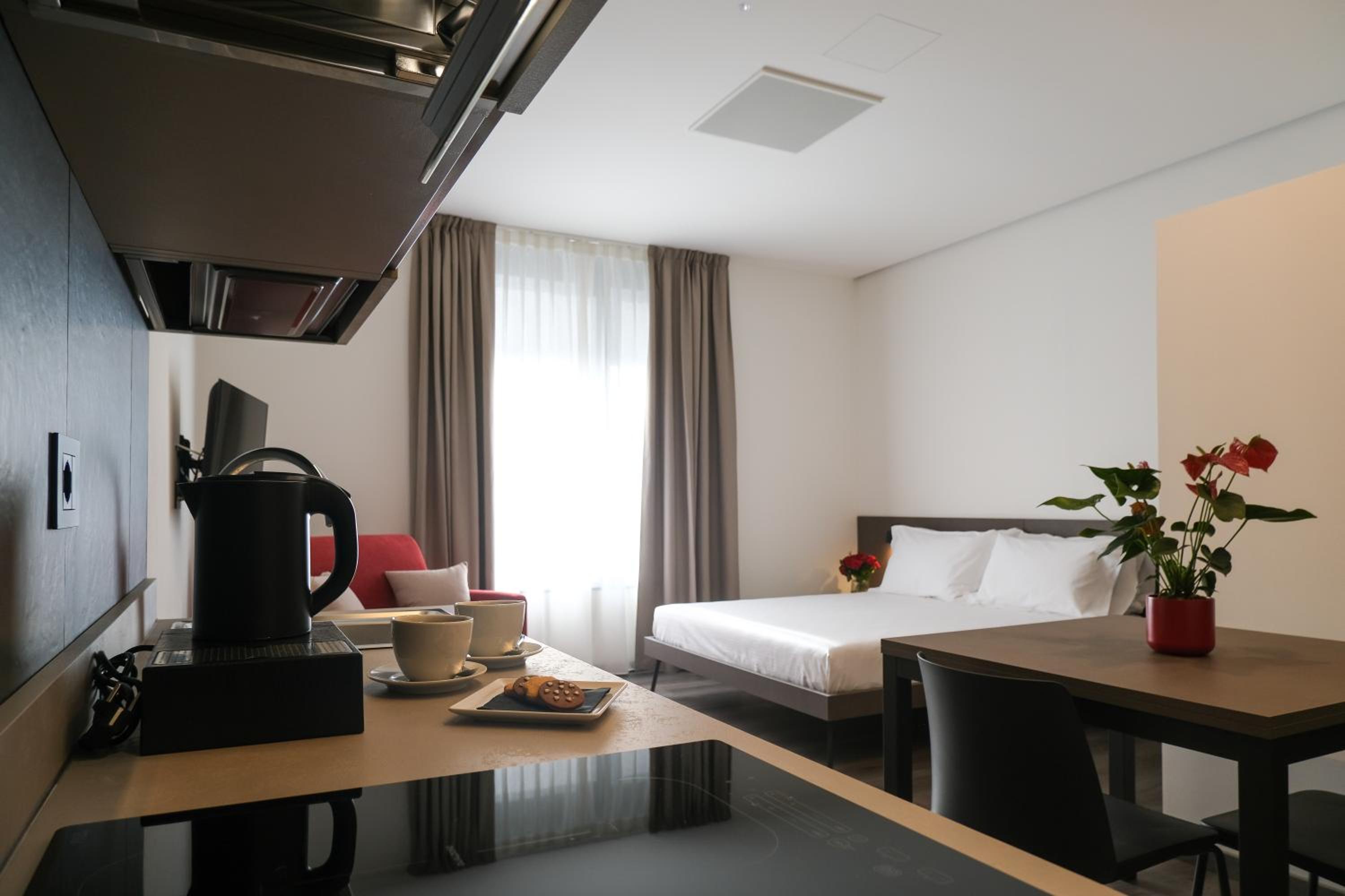 Standard Double or Twin Room - Photo 14