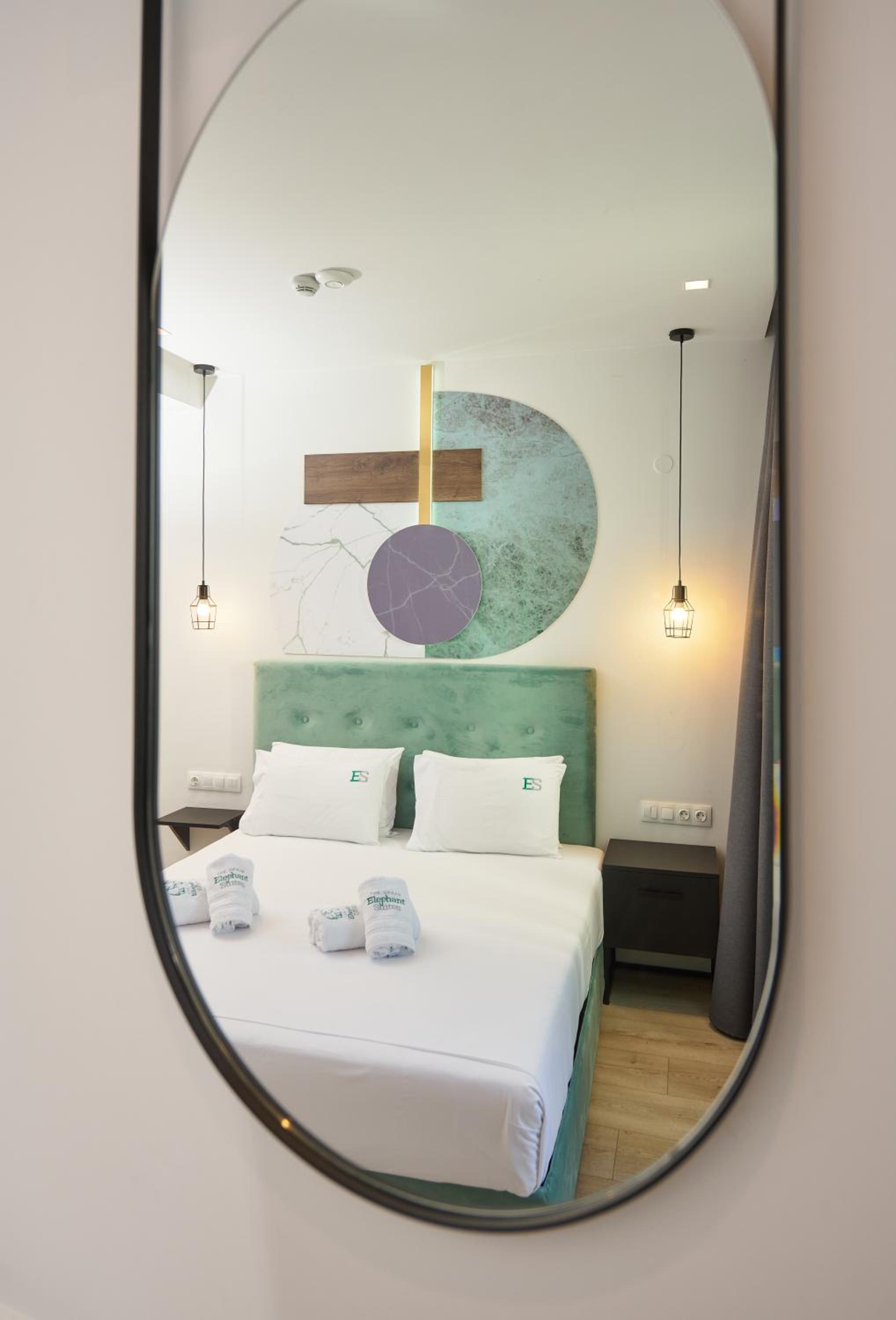 Double Room with Balcony - Photo 10