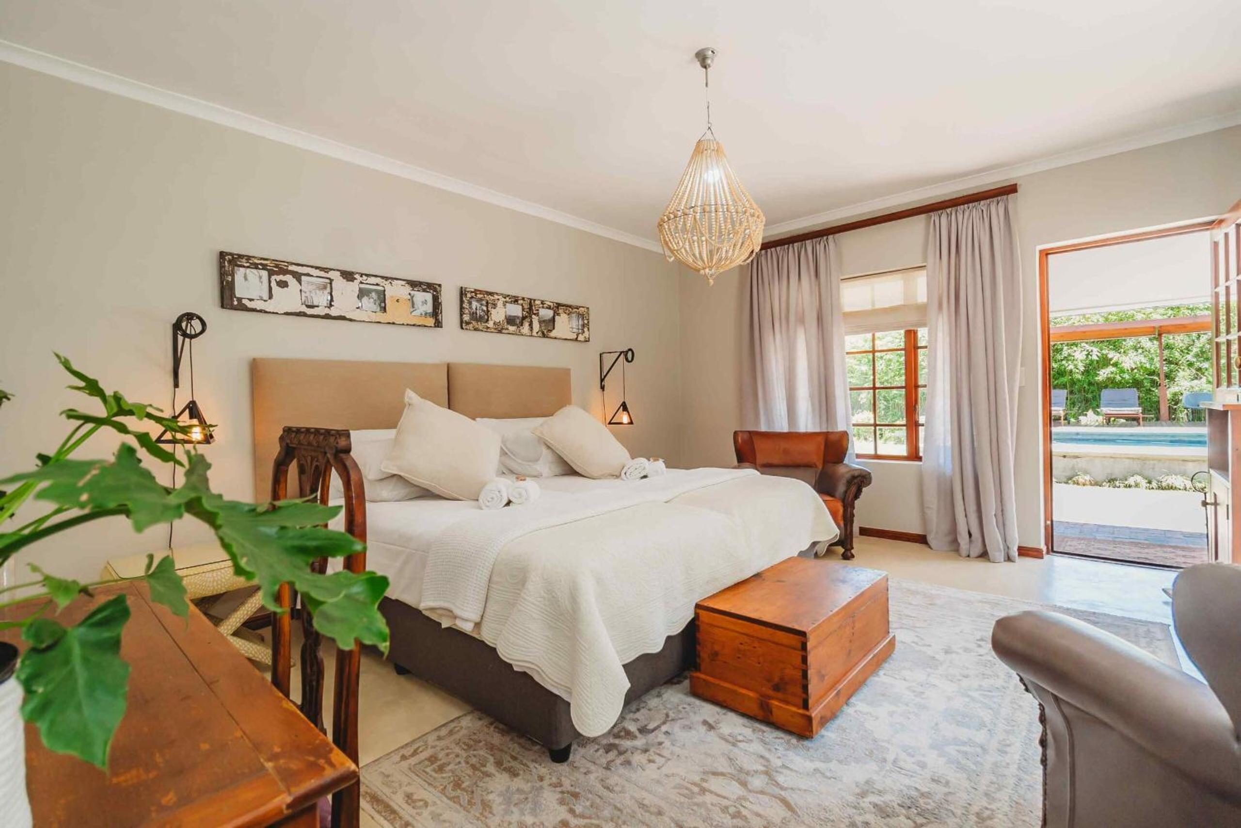 Deluxe Double or Twin Room with Mountain View