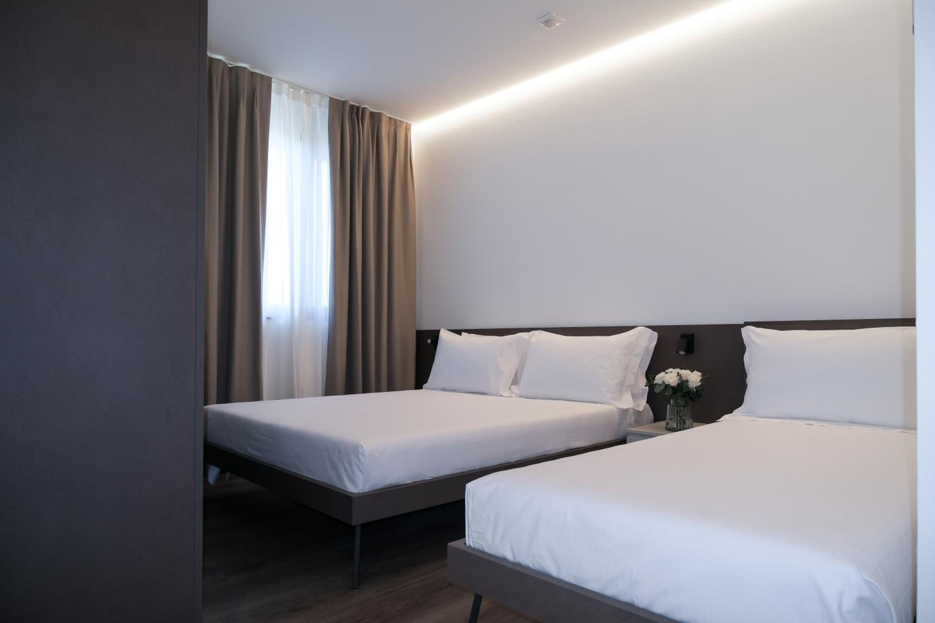 Comfort Triple Room - Photo 11