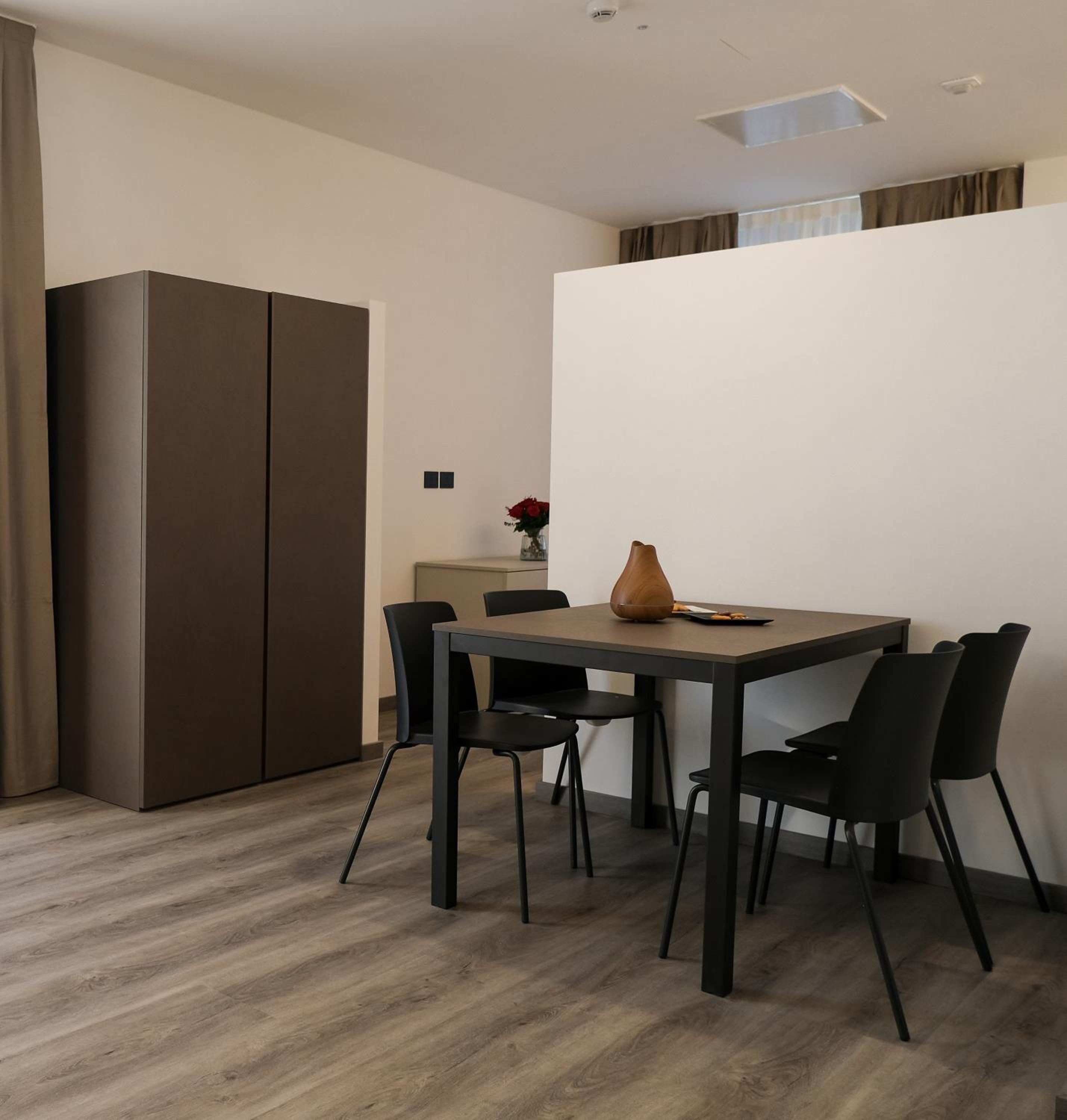 Quadruple Room - Photo 13