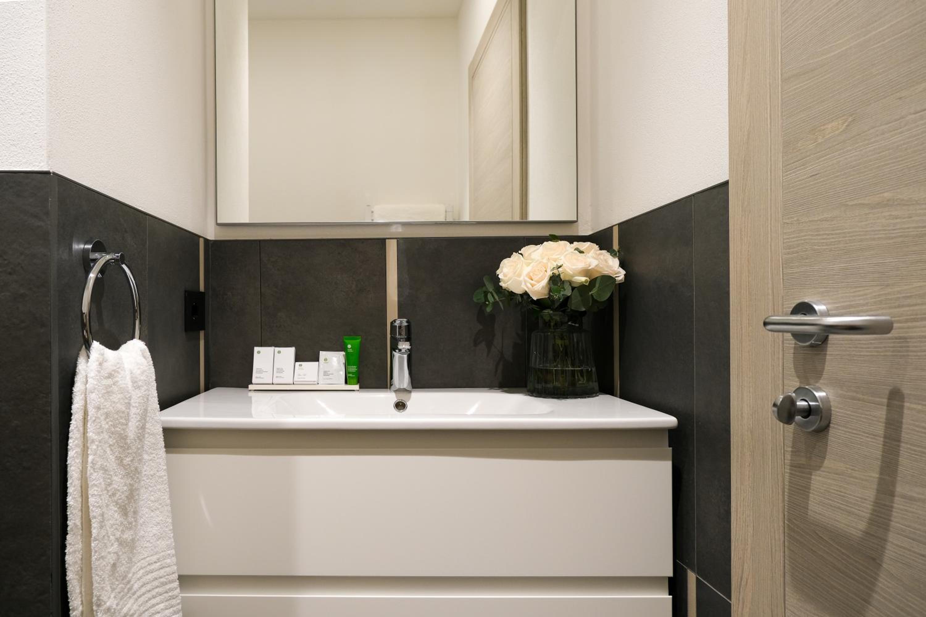 Quadruple Room - Photo 10