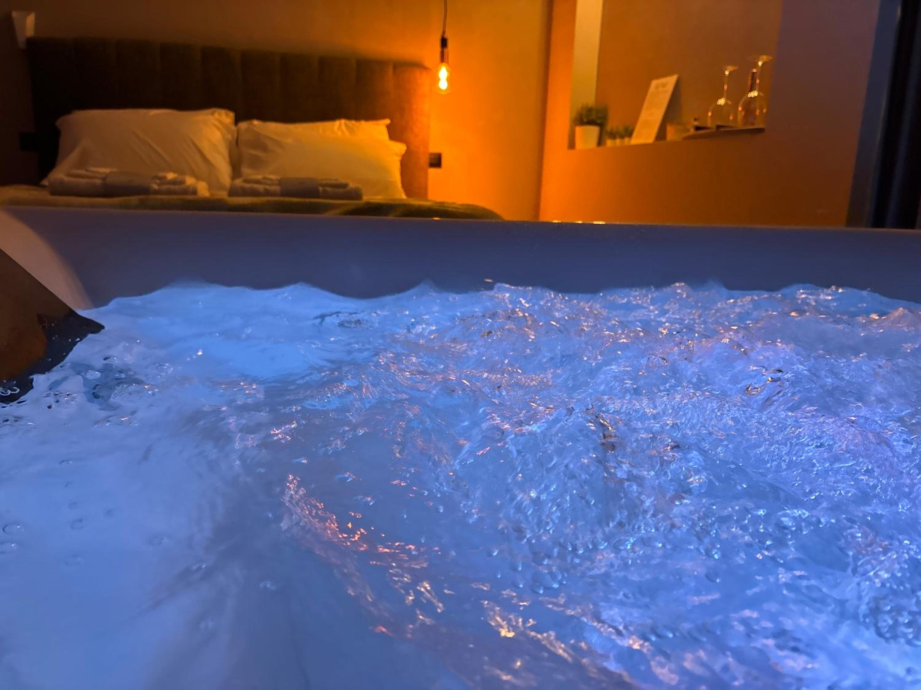Double Room with Spa Bath photo 3