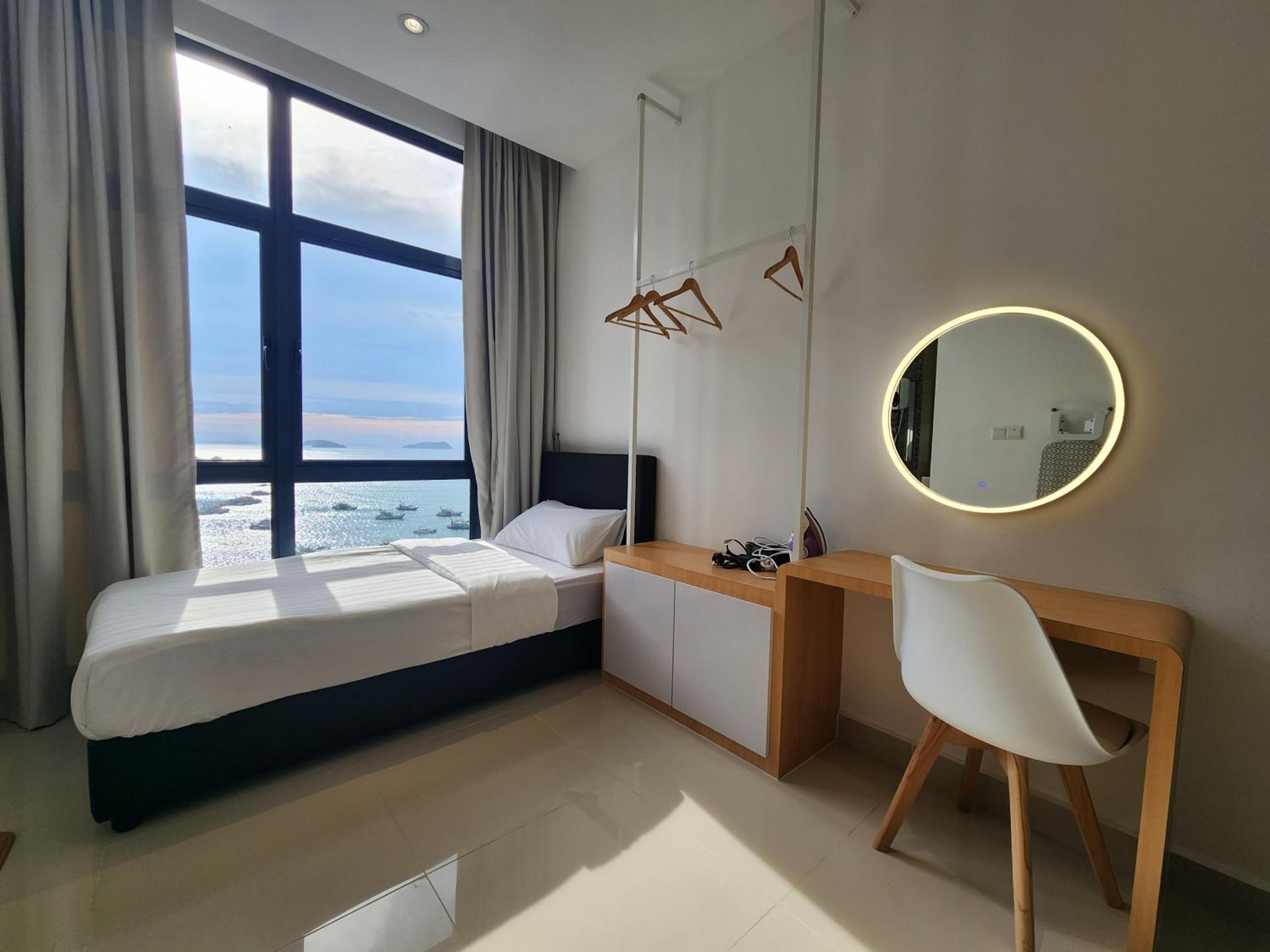 Suite with Sea View - Photo 9