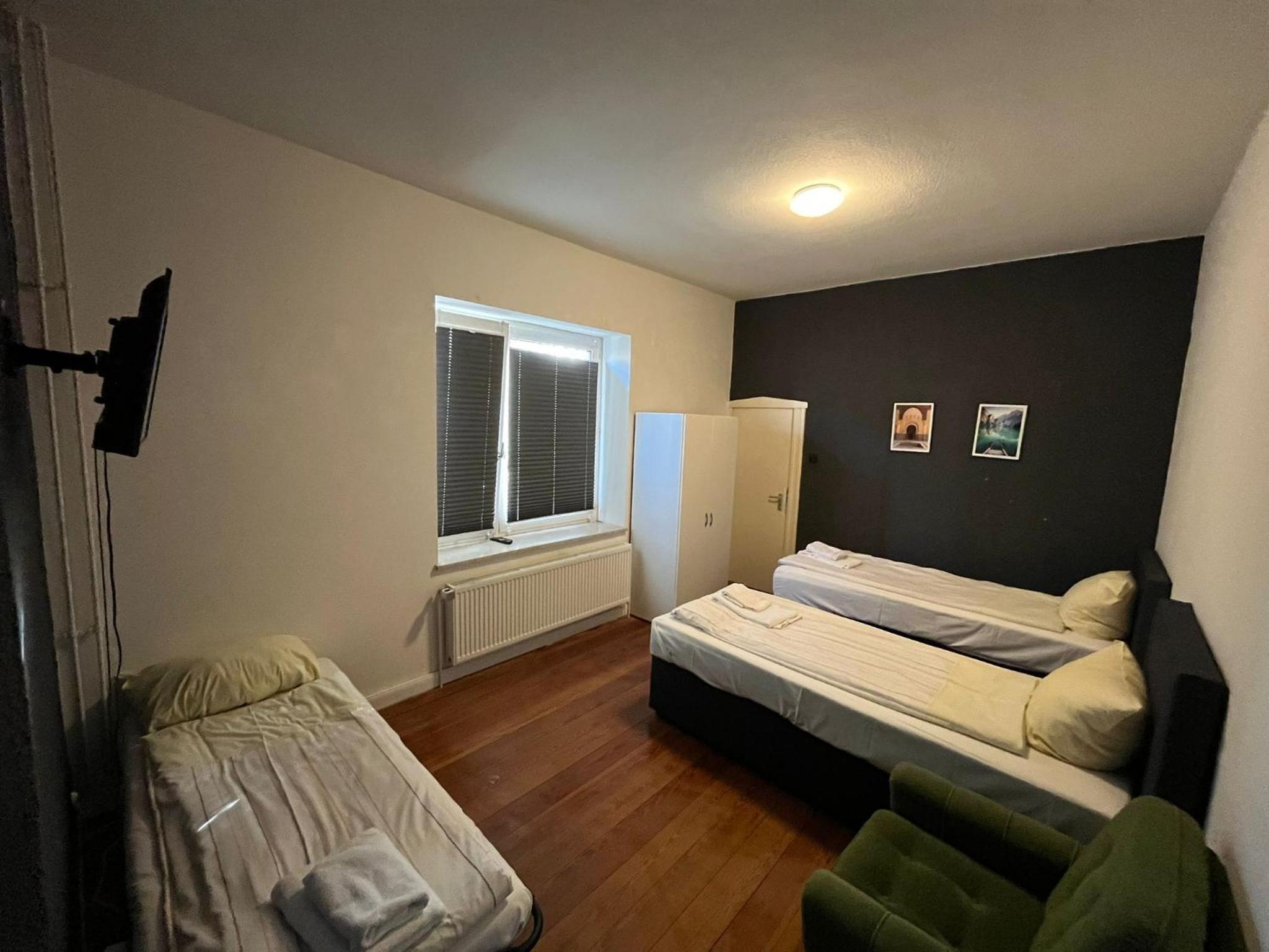 Three-Bedroom Apartment photo 2