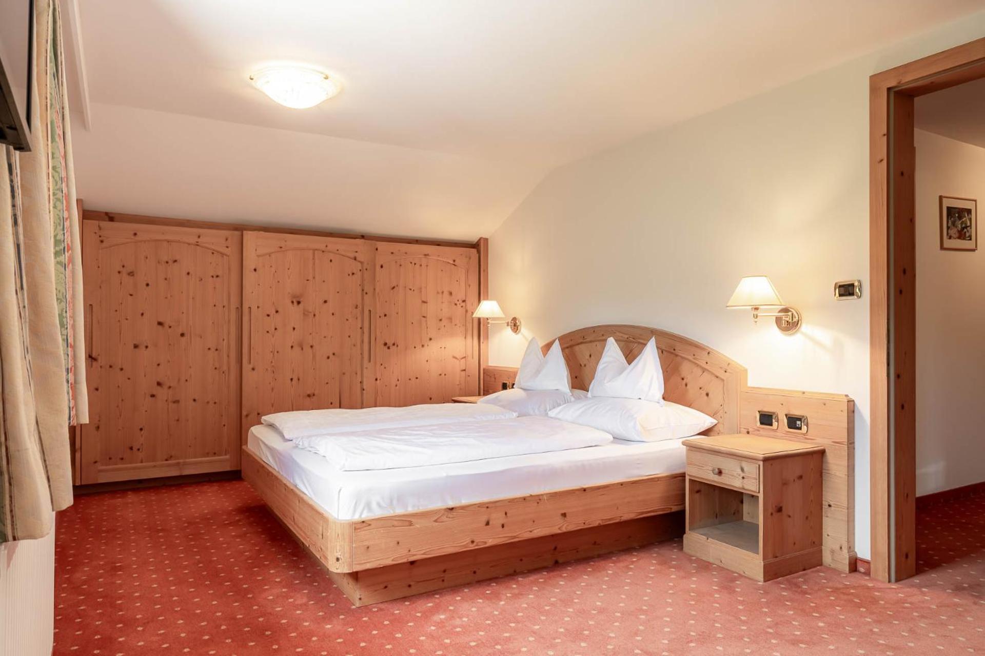 Superior Suite - Photo 6