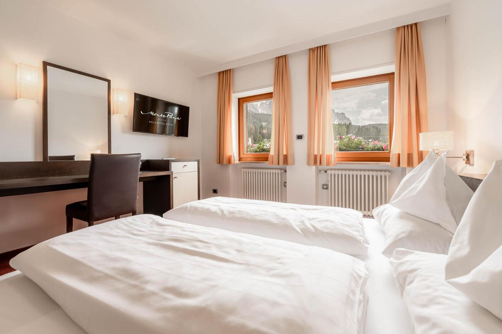 Deluxe Suite - Photo 3