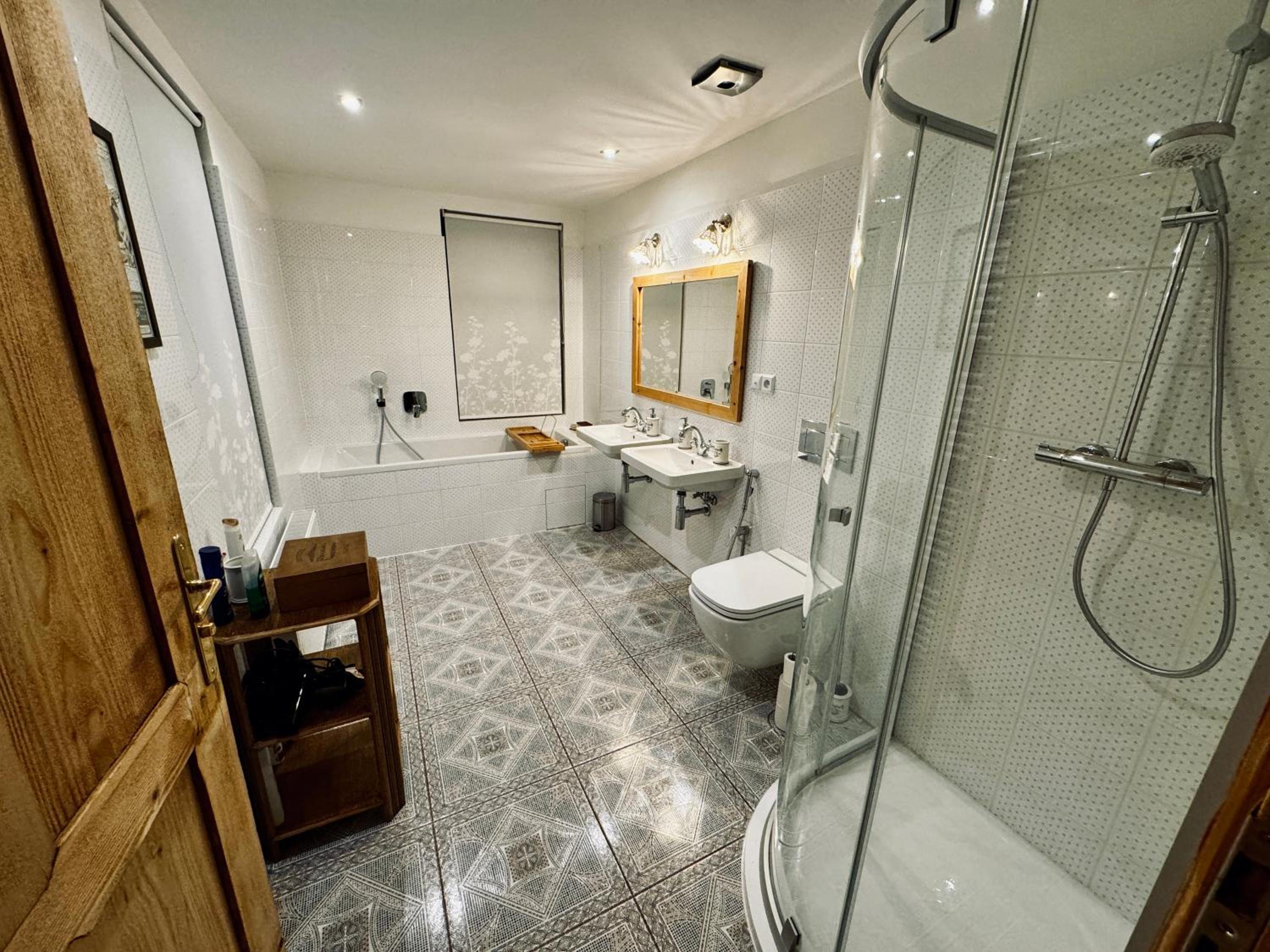 Three-Bedroom Villa photo 2