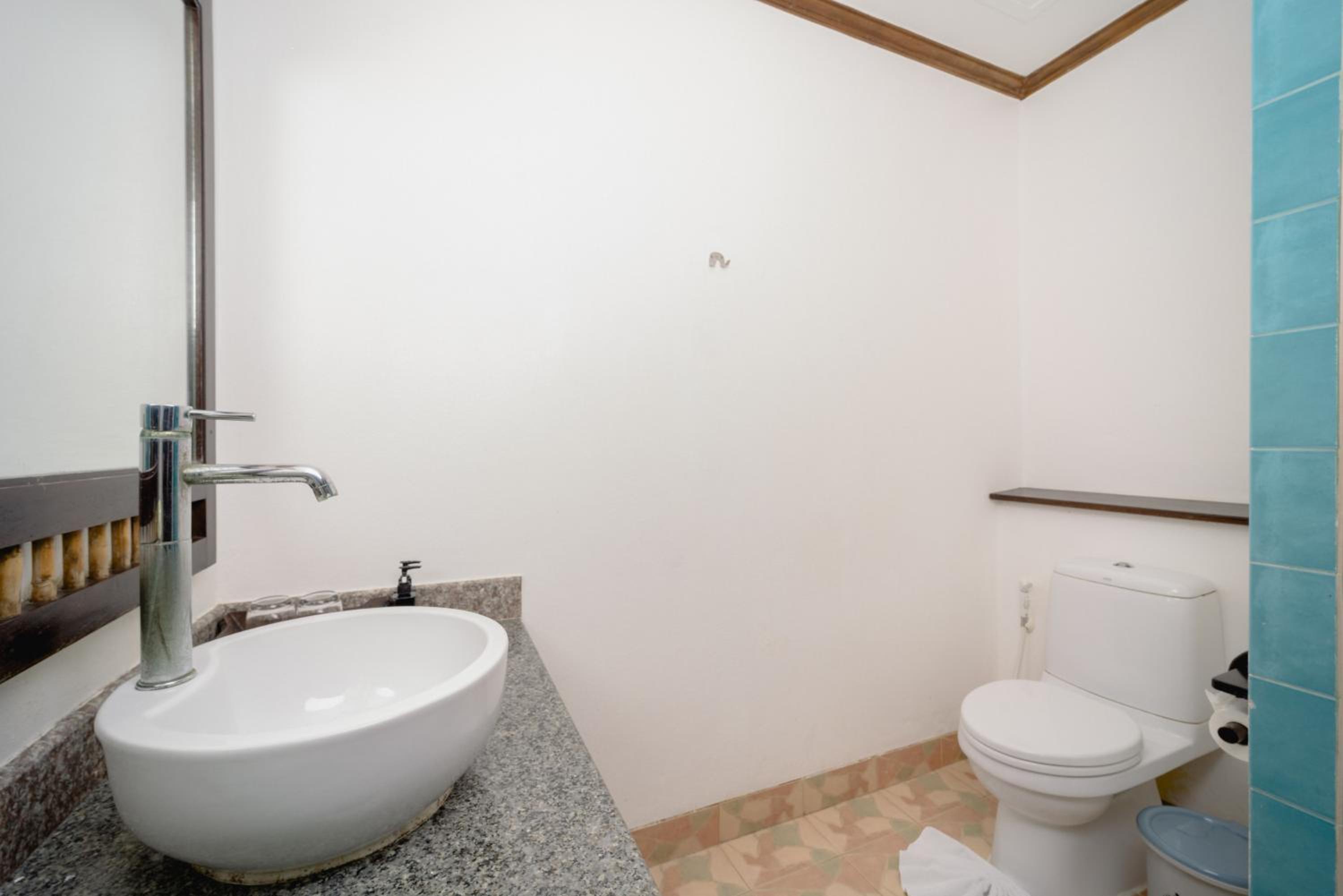 Superior Double or Twin Room - Photo 10