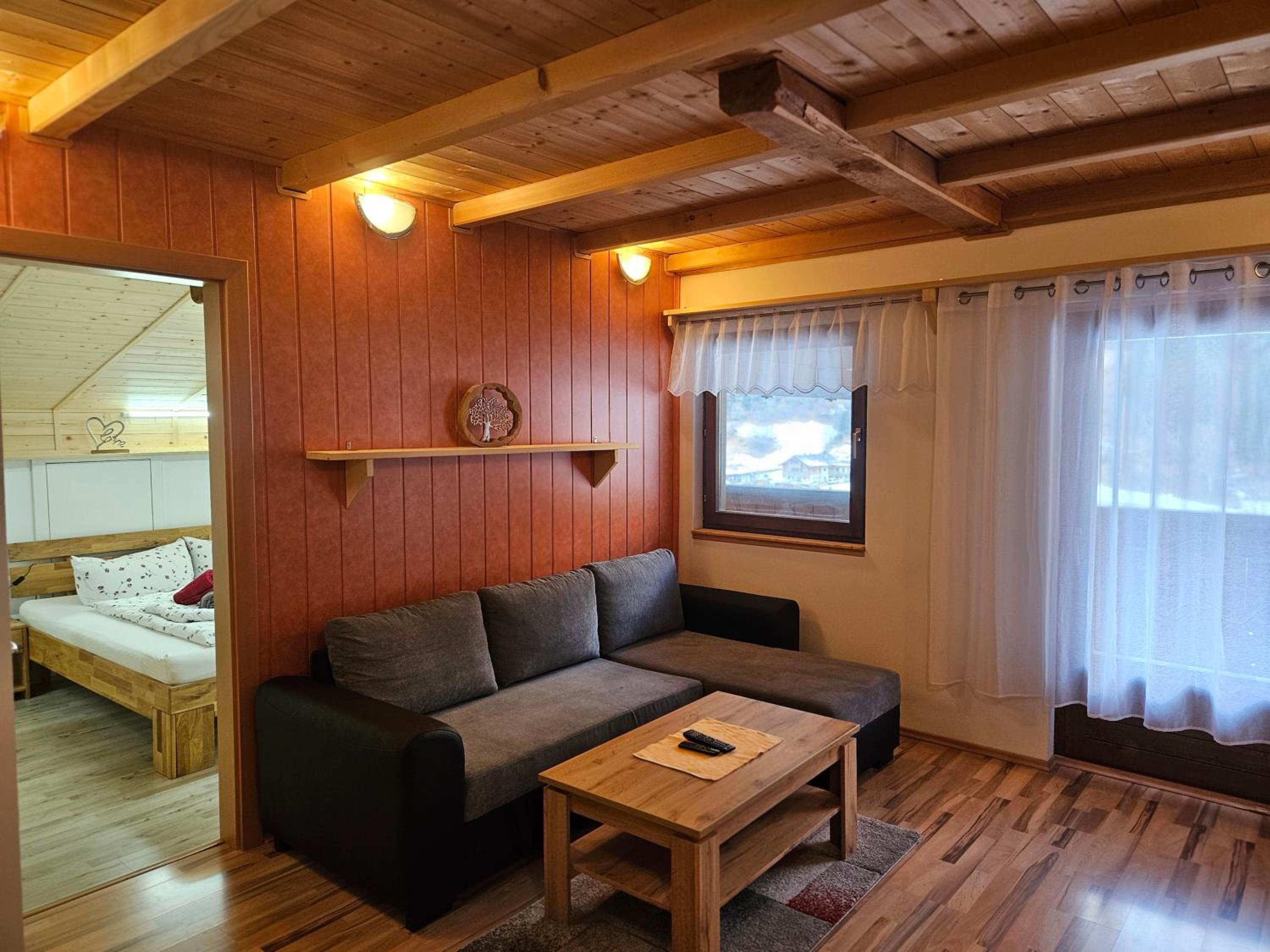 Family Room with Balcony photo 3