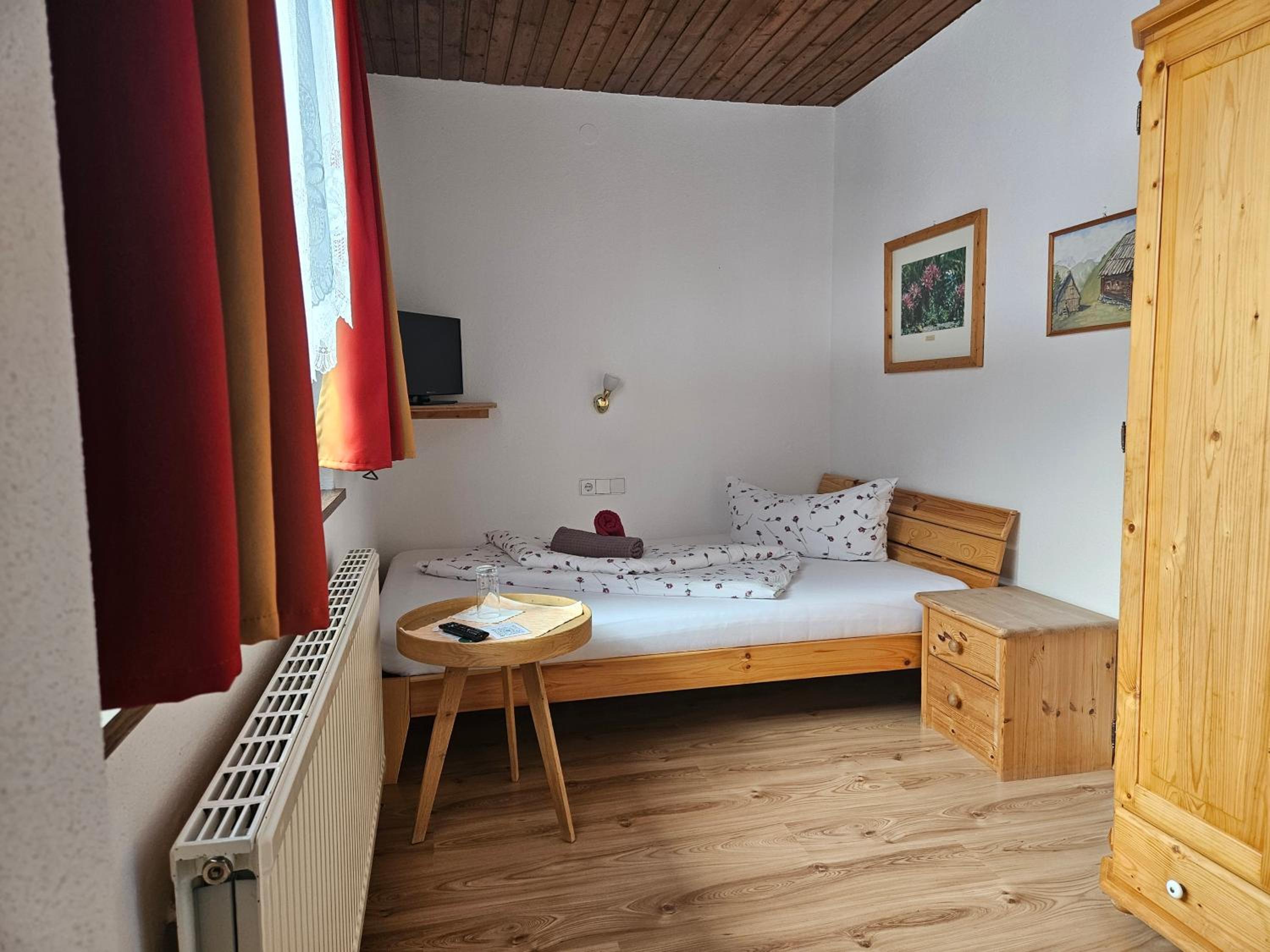 Single Room with Mountain View photo 1