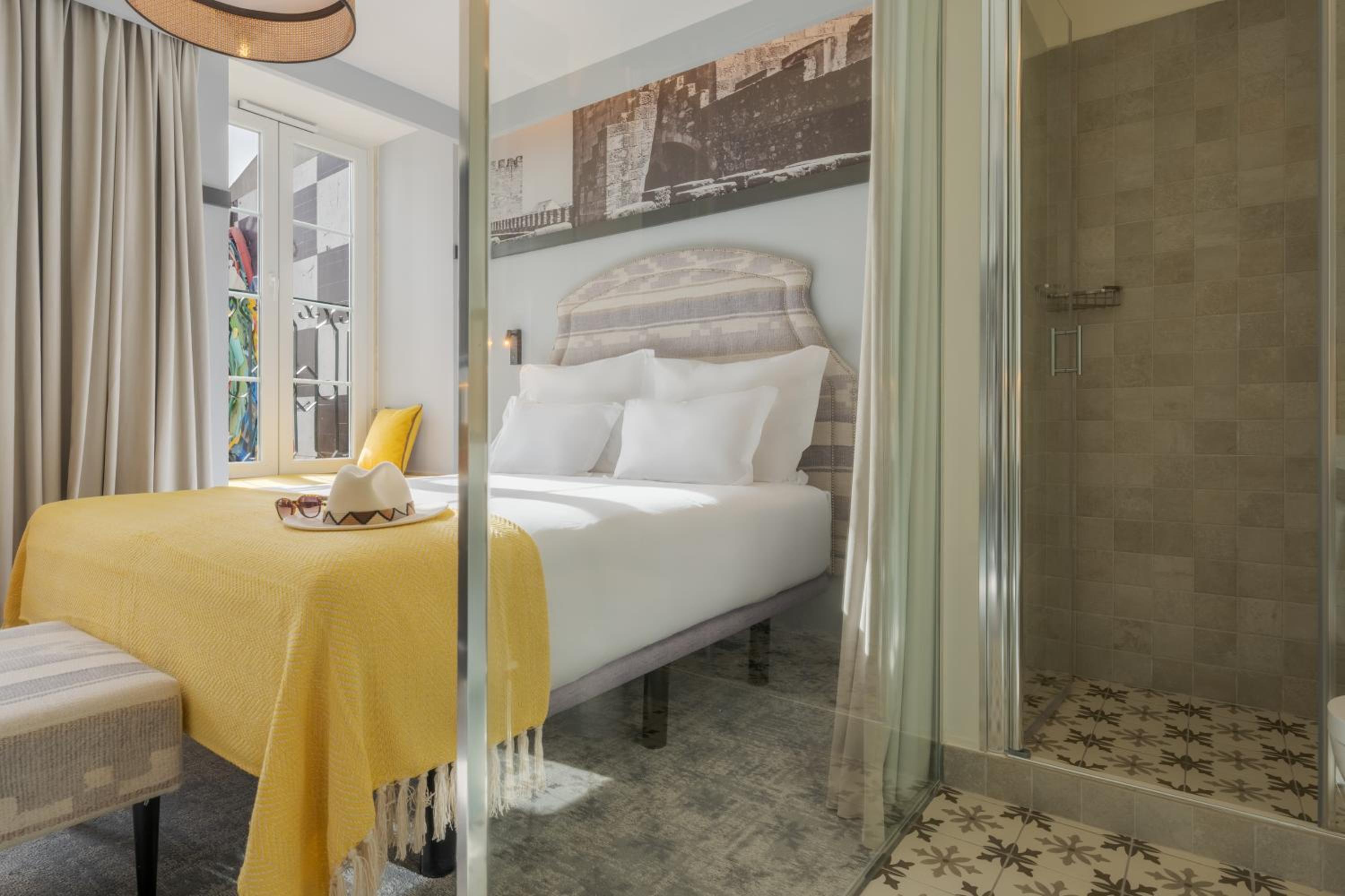 Superior Double Room with River View - Photo 8