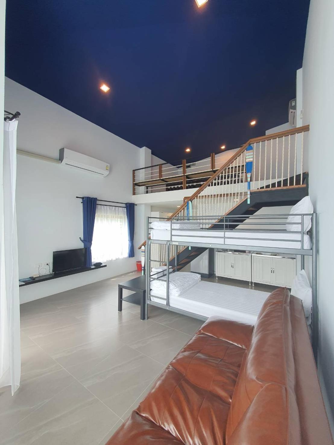 Family Duplex Suite Sea View photo 2