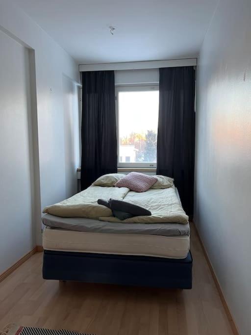 Three-Bedroom Apartment photo 2