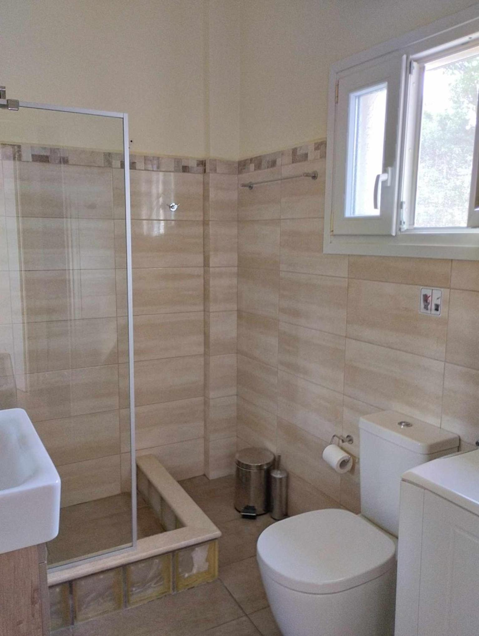 Two Bedroom Maisonette (4-6 Adults) photo 2