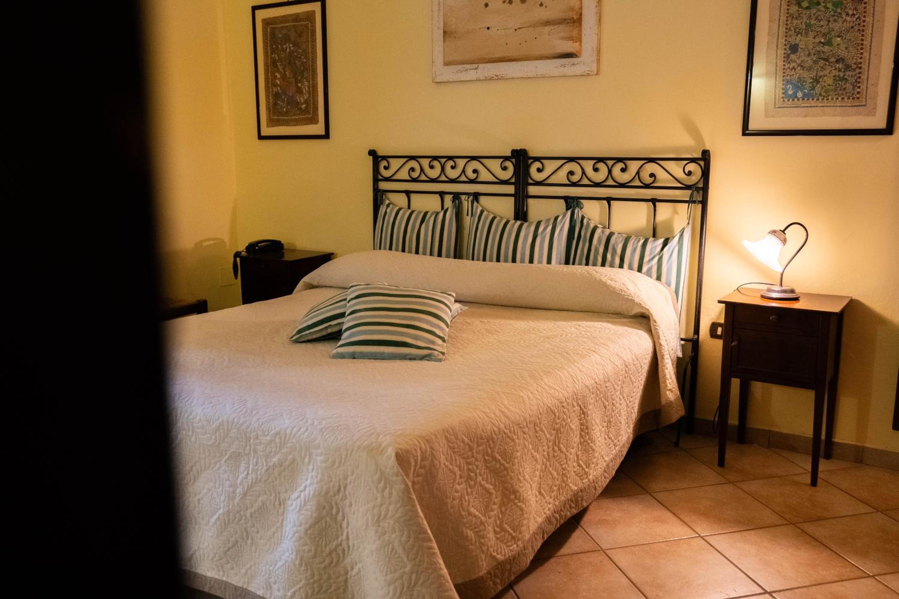 Double Room - Photo 3