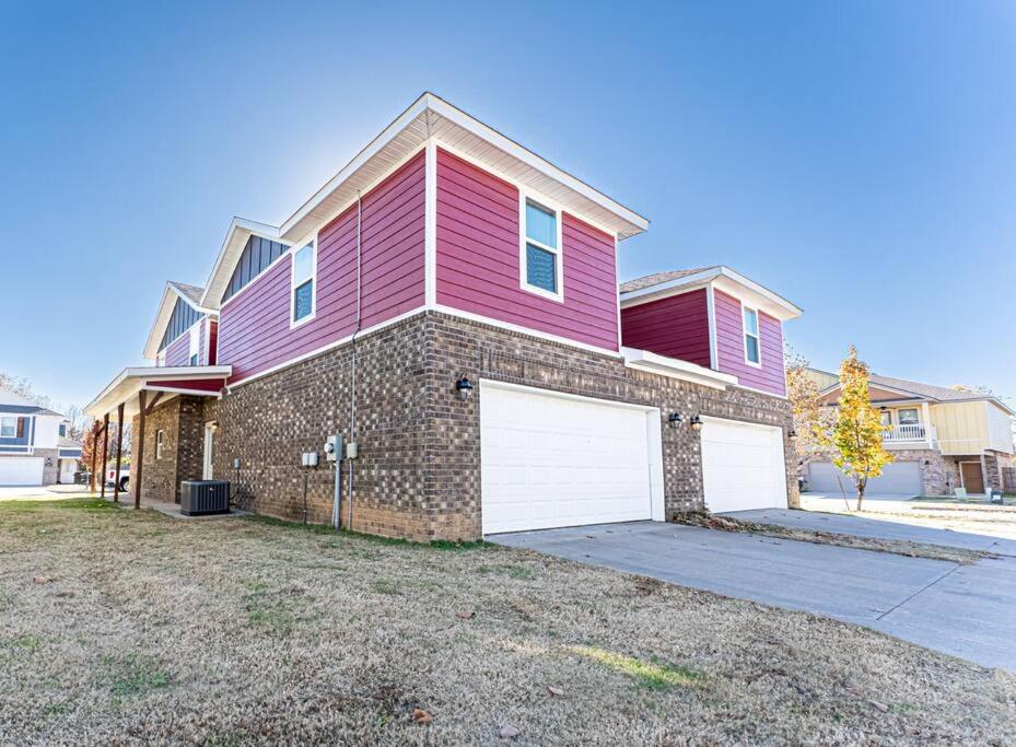 Three-Bedroom House photo 2